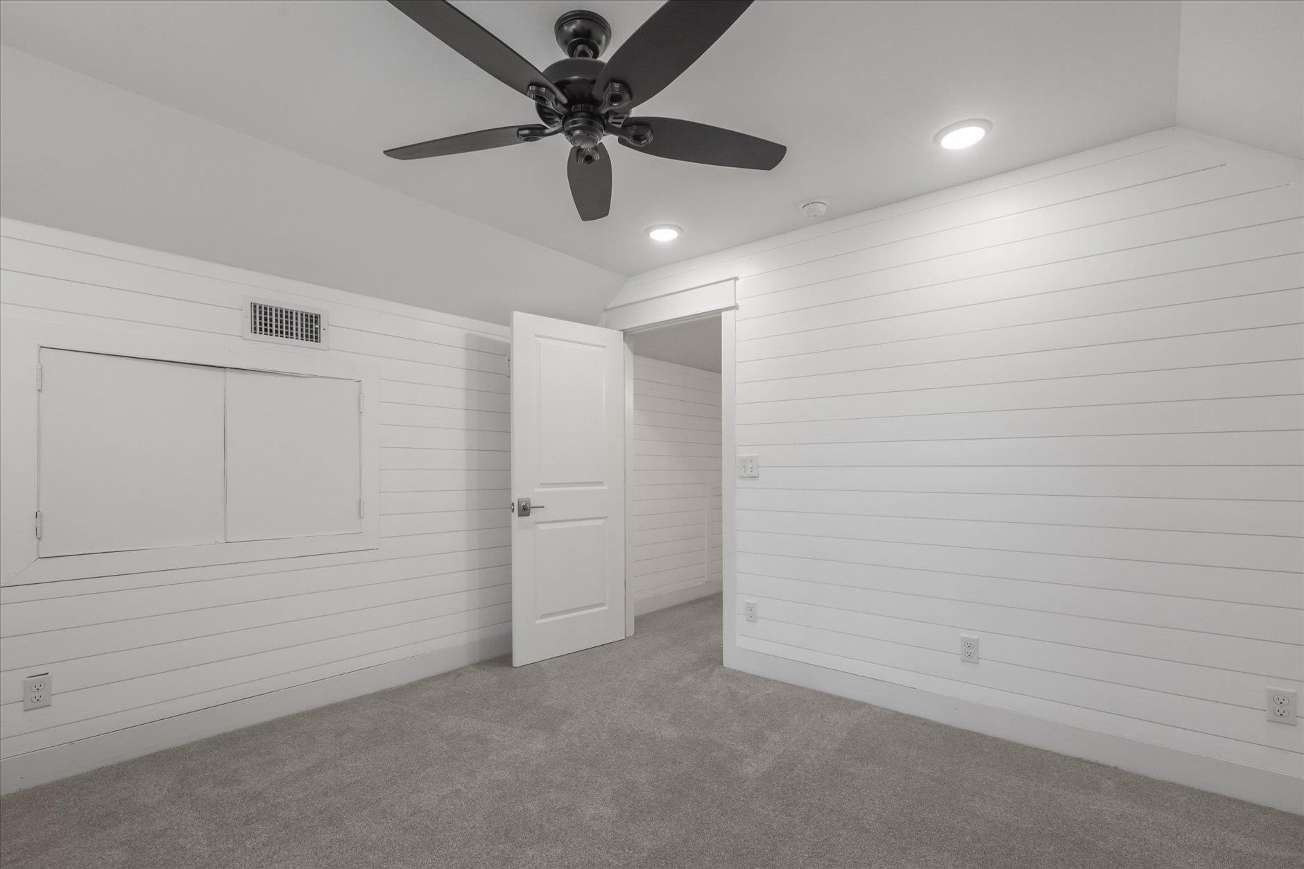 Tallahassee, Florida, 32308-0927, United States, 4 Bedrooms Bedrooms, ,3 BathroomsBathrooms,Residential,For Sale,1981532