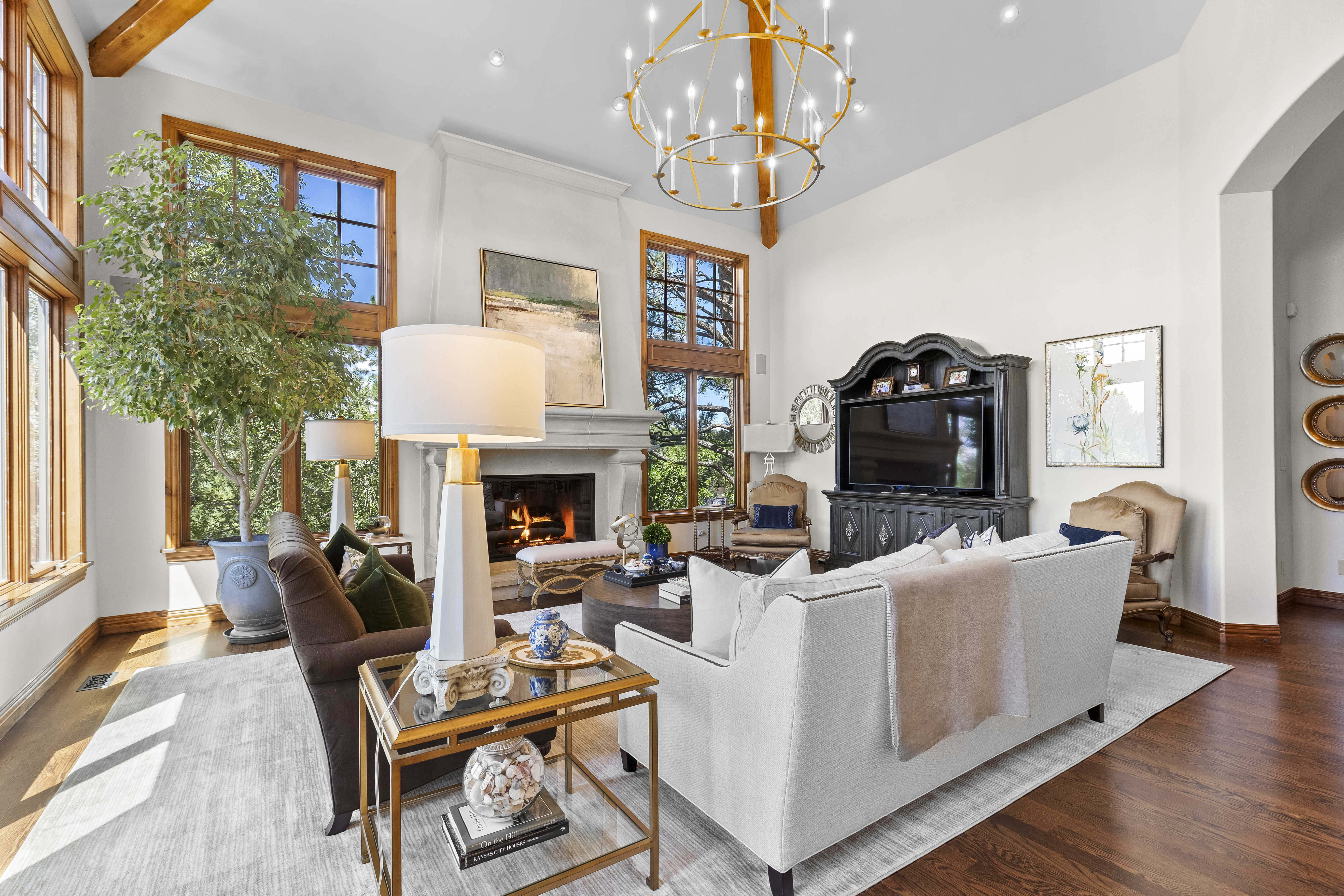  Distinguished 5 Bed  7 Bath Legacy Estate in Castle Pines Village - 物件實景