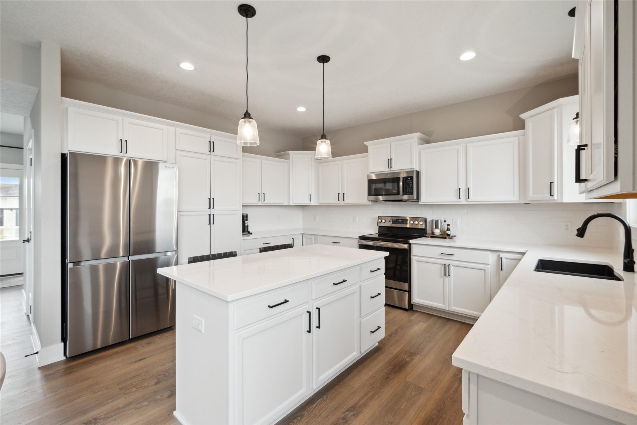Waukee, Iowa, 50263, United States, 4 Bedrooms Bedrooms, ,3 BathroomsBathrooms,Residential,For Sale,1879799