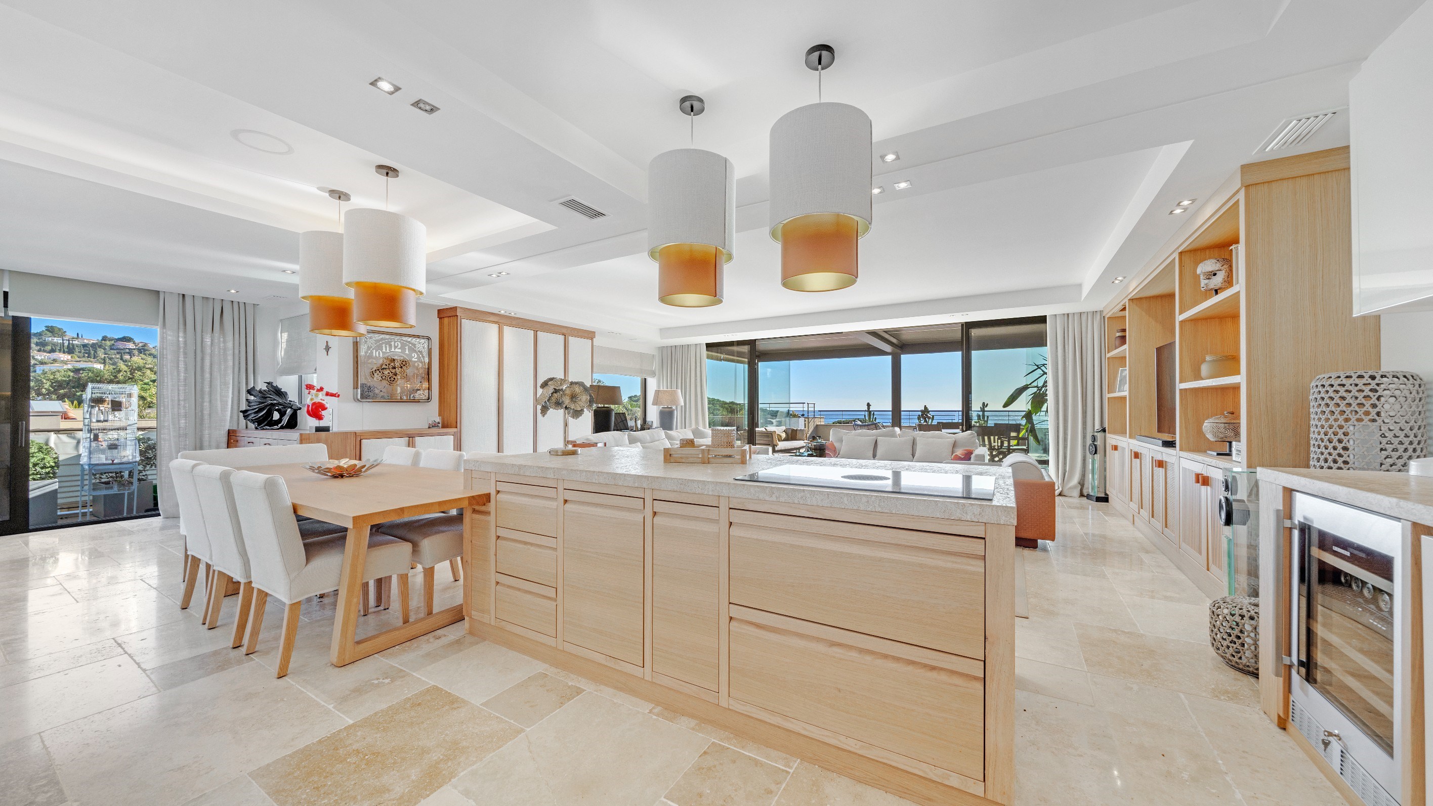  Luxury penthouse with 200 sqm rooftop terrace and sea views in Les Issambres - 物件實景