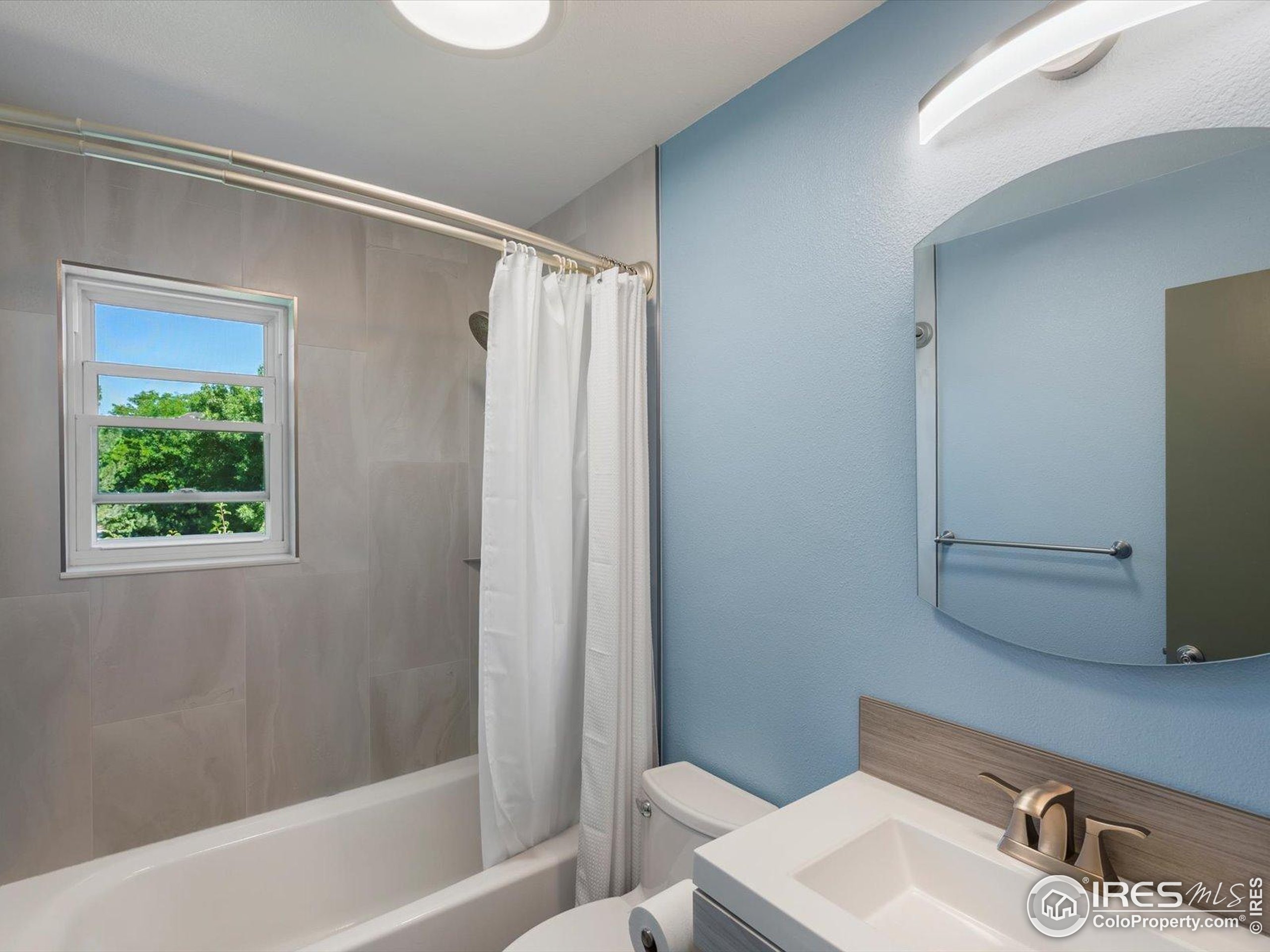 Boulder, Colorado, 80303, United States, 3 Bedrooms Bedrooms, ,2 BathroomsBathrooms,Residential,For Sale,1926436