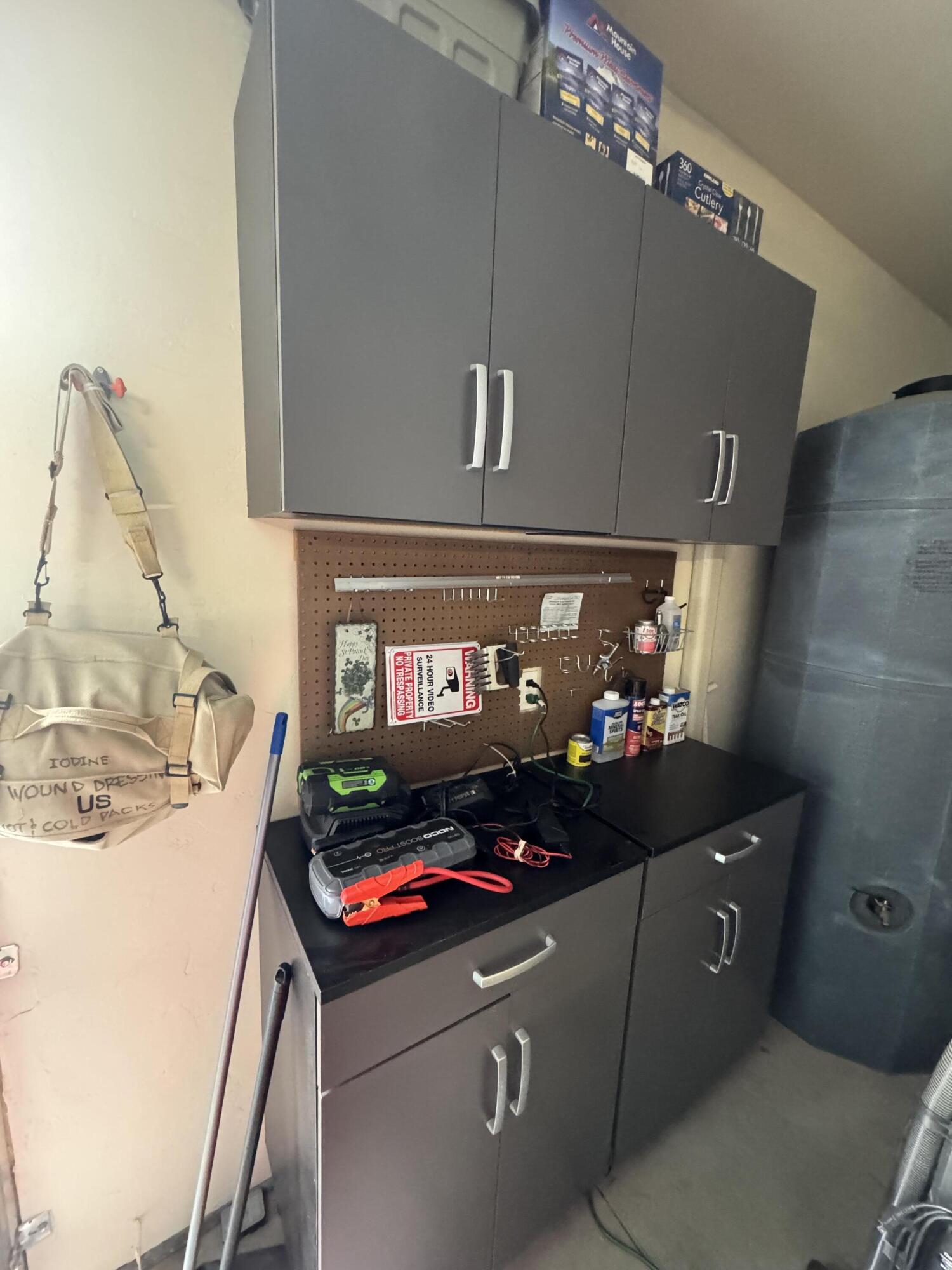 Bend, Oregon, 97703, United States, 3 Bedrooms Bedrooms, ,2 BathroomsBathrooms,Residential,For Sale,2005740