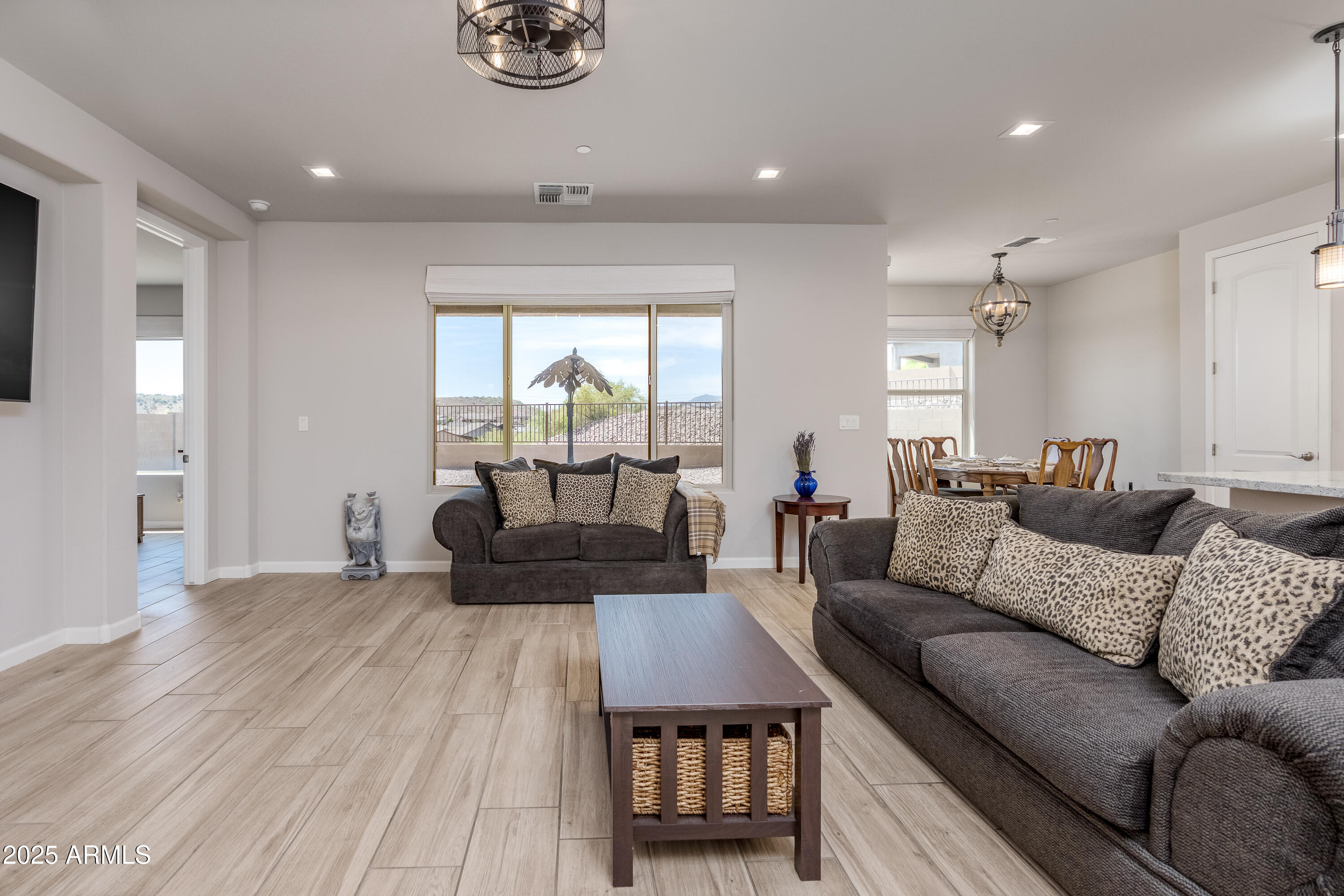Clarkdale, Arizona, 86324, United States, 2 Bedrooms Bedrooms, ,Residential,For Sale,1948885