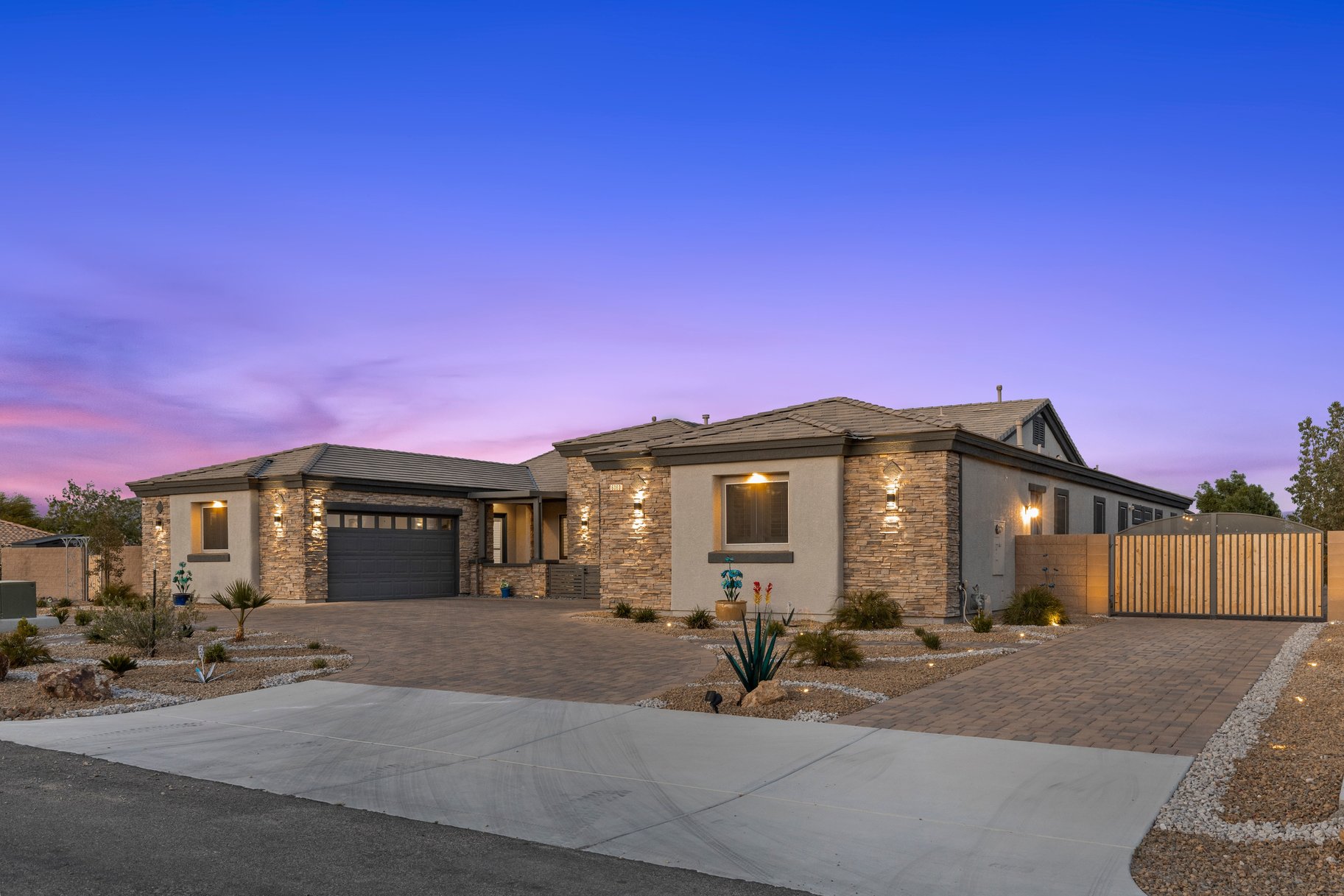  Over Half-Acre Lot Estate with No HOA & Endless Flexibility - 物件實景