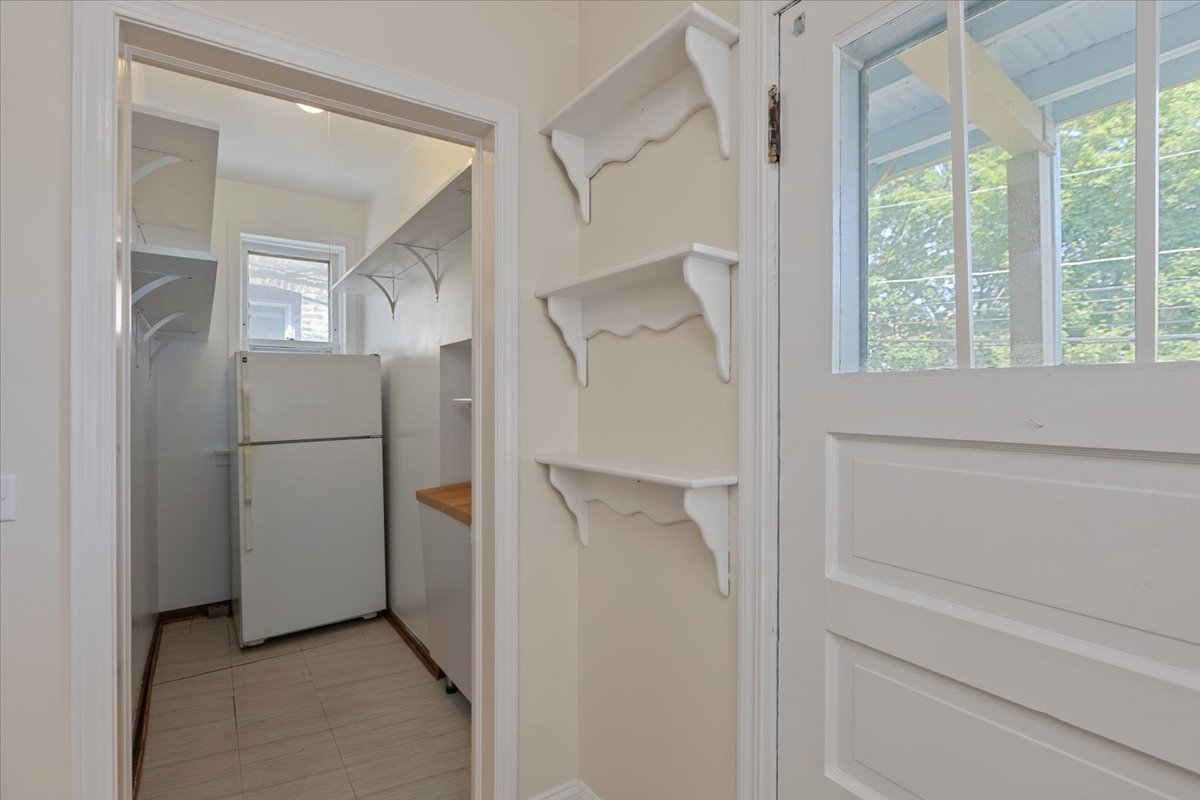 Evanston, Illinois, 60202, United States, 4 Bedrooms Bedrooms, ,Residential,For Sale,1923583