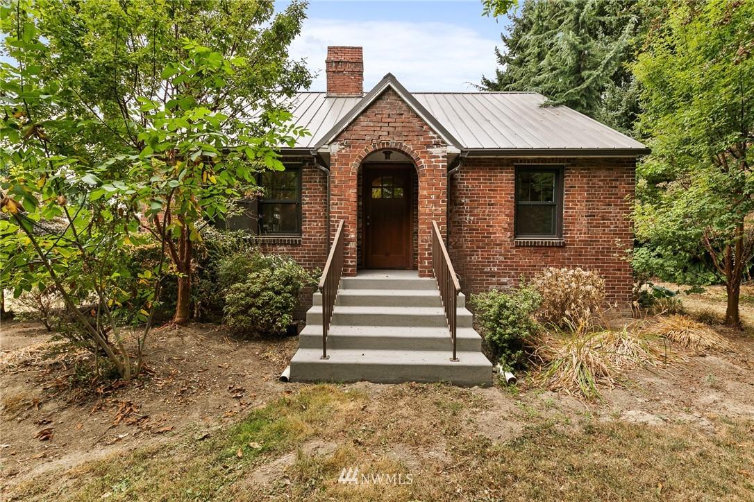 25237 68TH AVE S. (WEST VALLEY HWY), KENT, Washington, 98032, United States, 4 Bedrooms Bedrooms, ,2 BathroomsBathrooms,Residential,For Sale,25237 68TH AVE S. (WEST VALLEY HWY),1619828