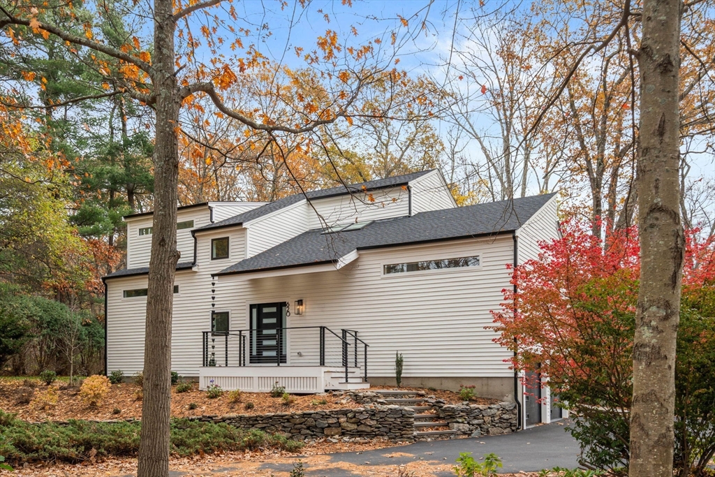 Weston, Massachusetts, 02493, United States, 4 Bedrooms Bedrooms, ,5 BathroomsBathrooms,Residential,For Sale,1989089