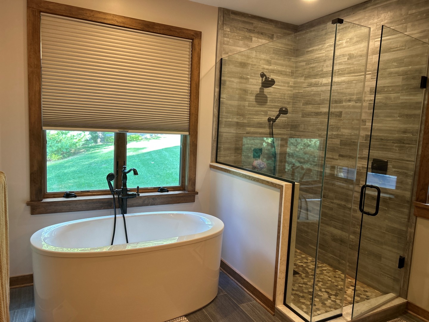 Paupack, Pennsylvania, 18451, United States, 5 Bedrooms Bedrooms, ,4 BathroomsBathrooms,Residential,For Sale,1941023