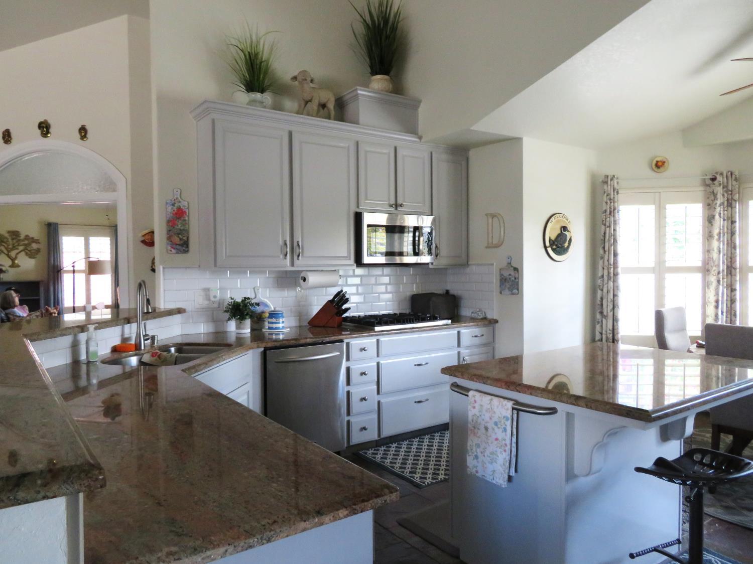 Oakdale, California, 95361, United States, 3 Bedrooms Bedrooms, ,2 BathroomsBathrooms,Residential,For Sale,1942703
