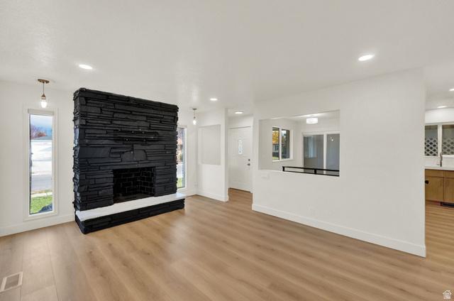 Midvale, Utah, 84047, United States, 4 Bedrooms Bedrooms, ,2 BathroomsBathrooms,Residential,For Sale,1997993