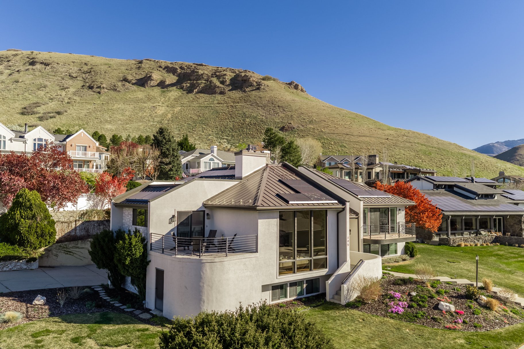  Stunning East Capitol Renovation - 物件實景