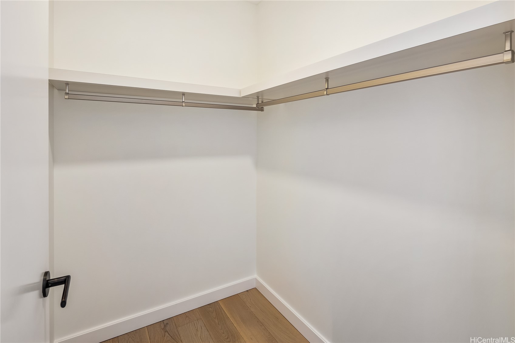 Honolulu, Hawaii, 96814, United States, 1 Bedroom Bedrooms, ,1 BathroomBathrooms,Residential,For Sale,1996229