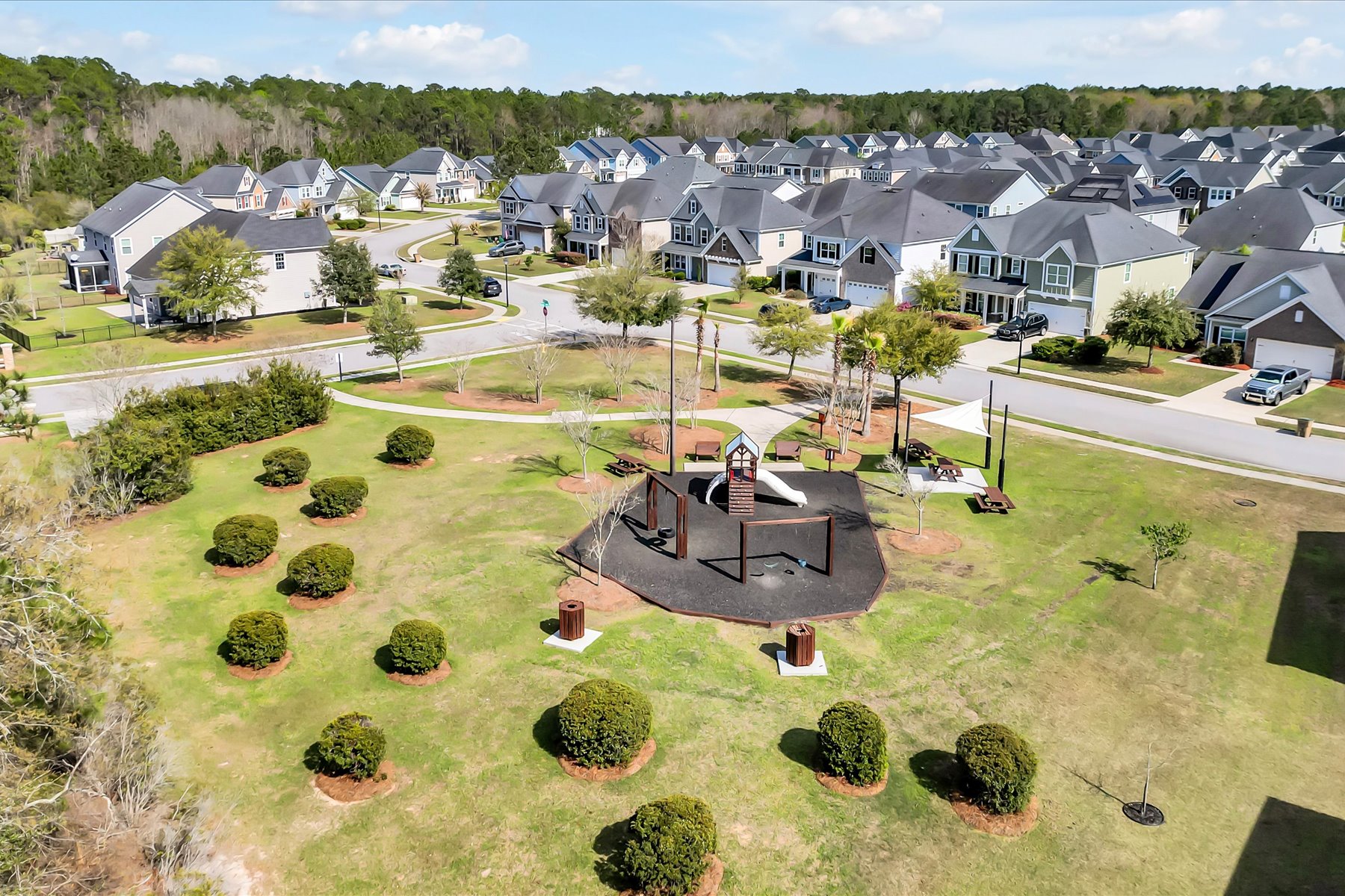  Meticulously Maintained Home in Popular Savannah Quarters Community - 物件實景