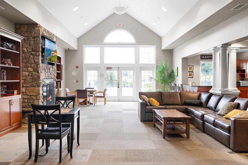 Braintree, Massachusetts, 02184, United States, 2 Bedrooms Bedrooms, ,2 BathroomsBathrooms,Residential,For Sale,1981592