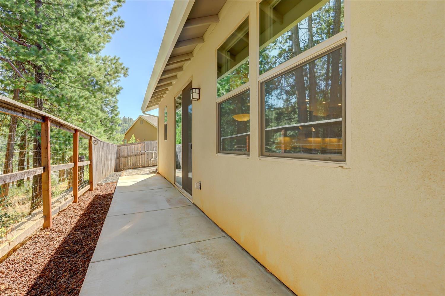 Grass Valley, California, 95945, United States, 4 Bedrooms Bedrooms, ,2 BathroomsBathrooms,Residential,For Sale,1937663