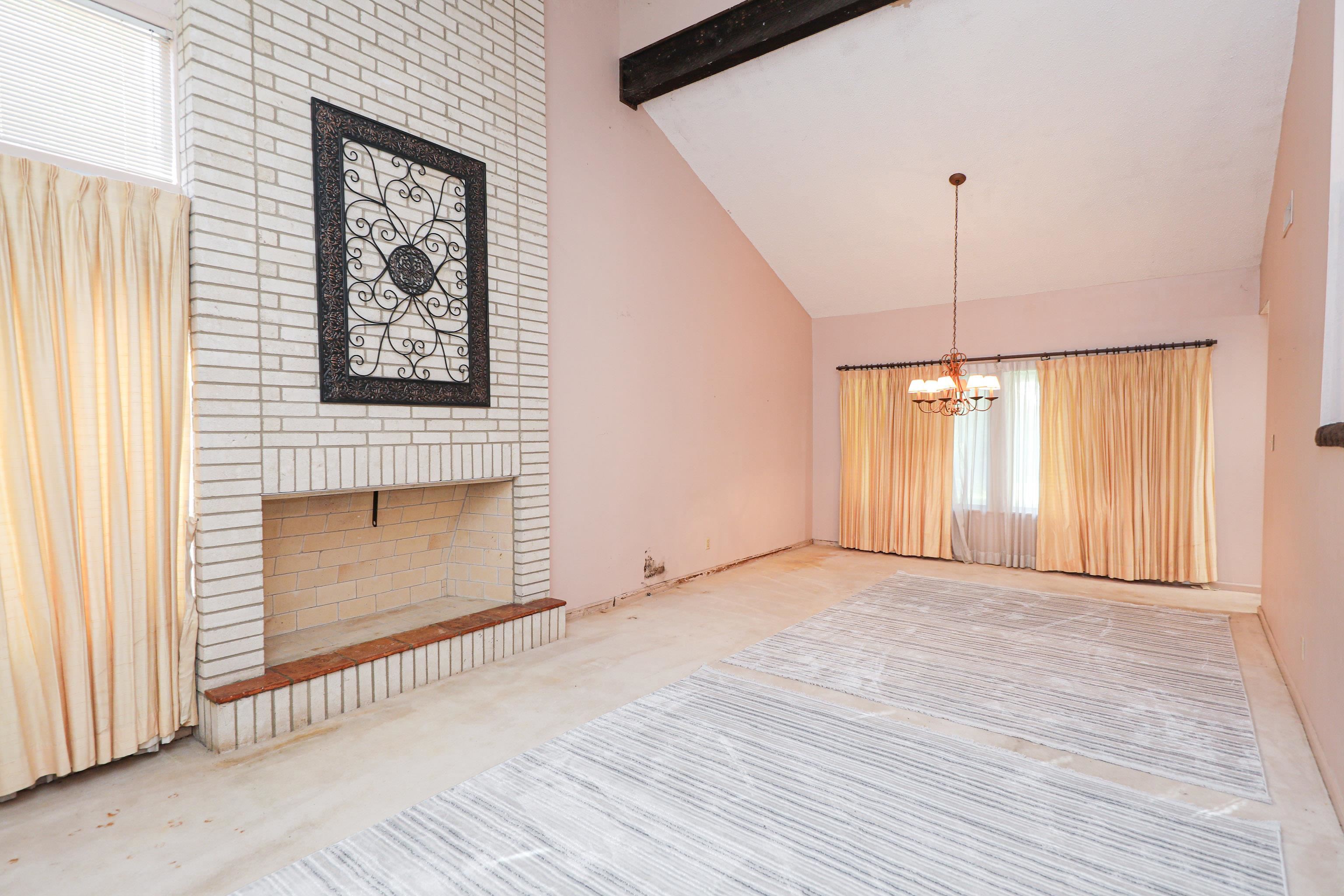 LAREDO, Texas, 78041, United States, 5 Bedrooms Bedrooms, ,3 BathroomsBathrooms,Residential,For Sale,1967607