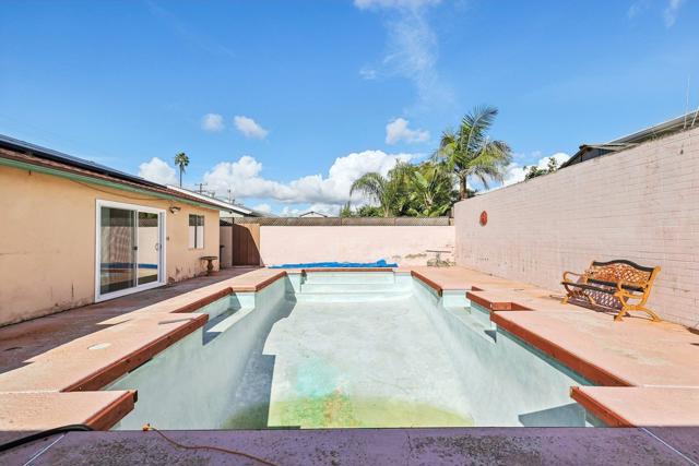 San Diego, California, 92111, United States, 3 Bedrooms Bedrooms, ,2 BathroomsBathrooms,Residential,For Sale,2007846