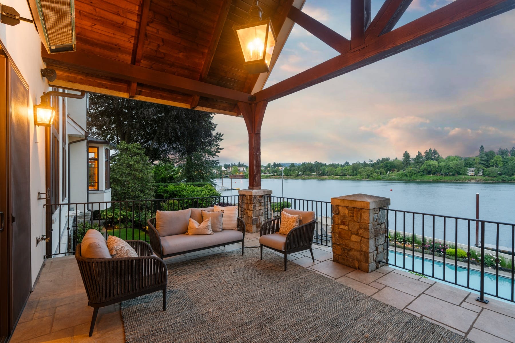  11859 S RIVERWOOD RD Portland, OR 97219 - 物件實景