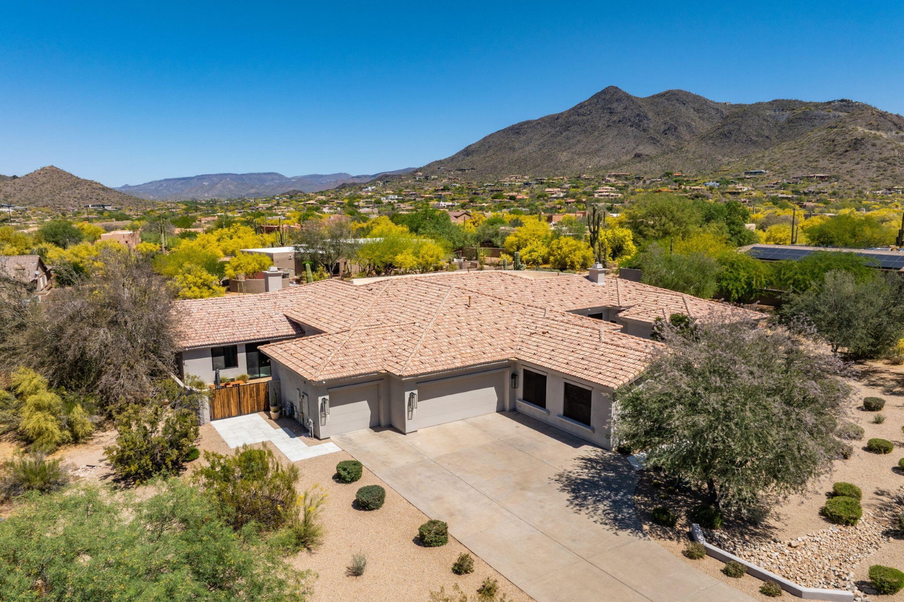  5680 E Villa Cassandra Way  Cave Creek, AZ - 物件實景