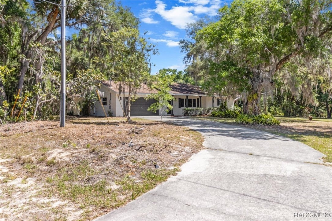 Inverness, Florida, 34450, United States, 3 Bedrooms Bedrooms, ,2 BathroomsBathrooms,Residential,For Sale,1777640