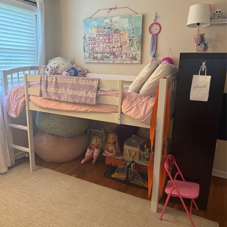 Ronkonkoma, New York, 11779, United States, 4 Bedrooms Bedrooms, ,2 BathroomsBathrooms,Residential,For Sale,1906484