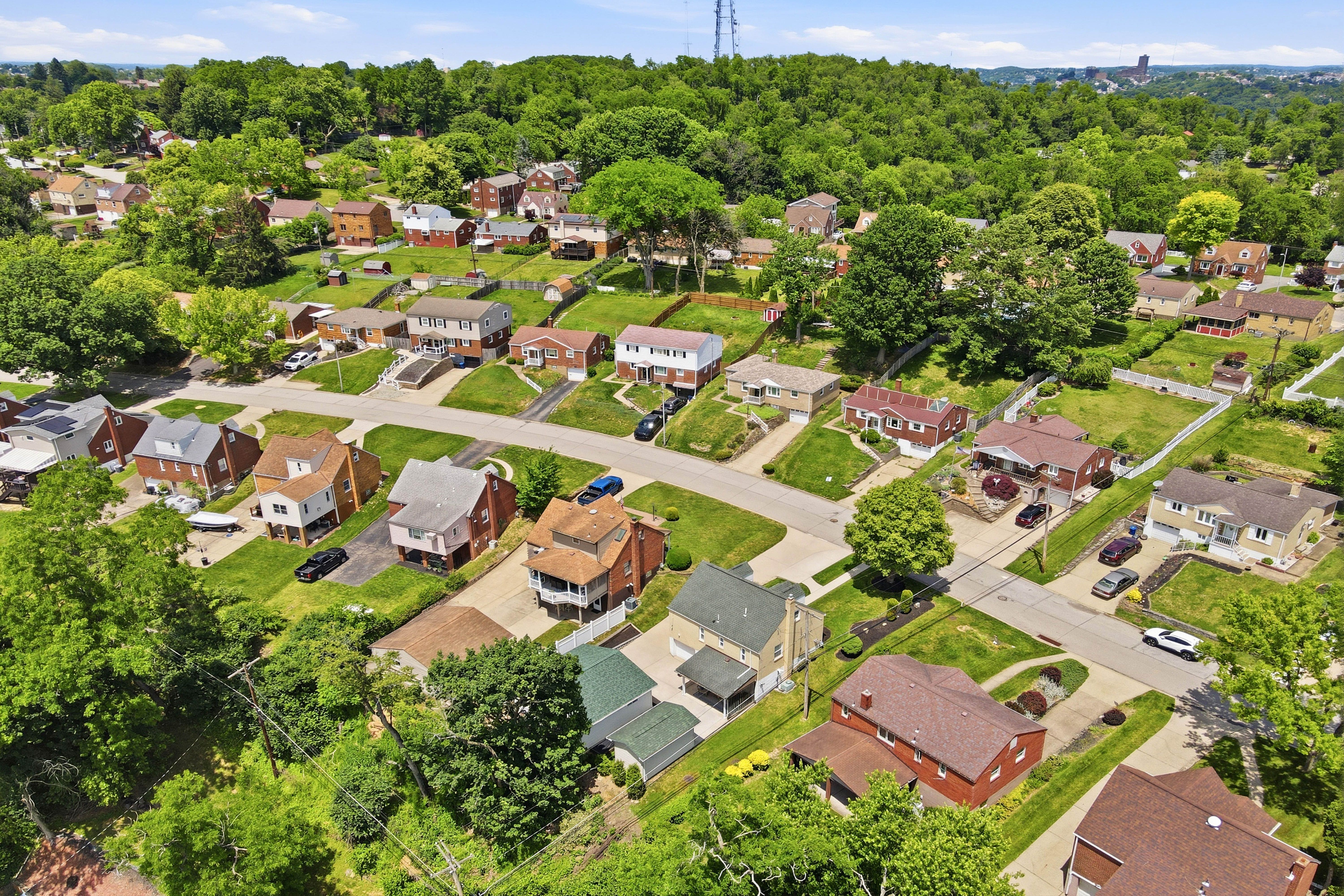  974 Kirsopp Avenue, Pittsburgh, PA 15220 - 物件實景