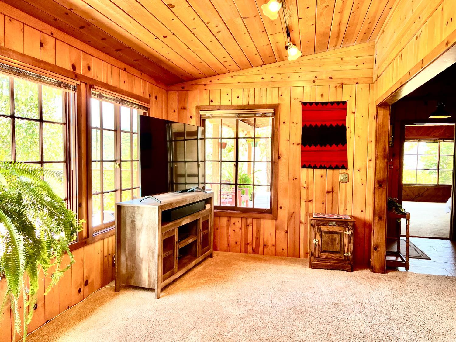 North Fork, California, 93643, United States, 3 Bedrooms Bedrooms, ,2 BathroomsBathrooms,Residential,For Sale,1977049