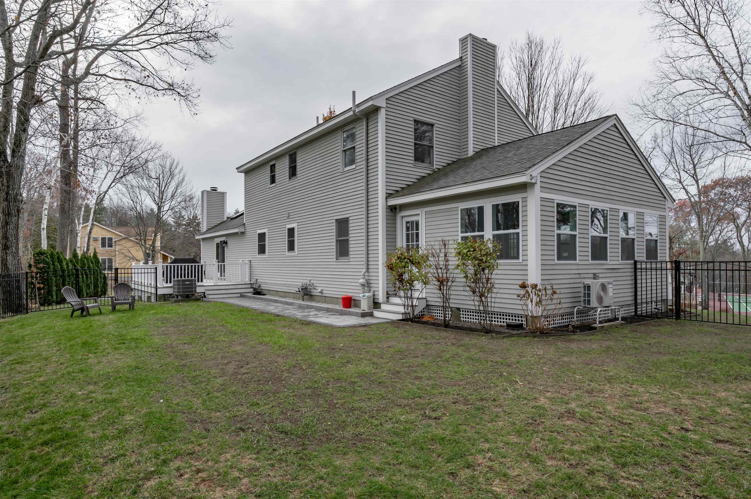 Hooksett, New Hampshire, 03106, United States, 3 Bedrooms Bedrooms, ,1 BathroomBathrooms,Residential,For Sale,2002155