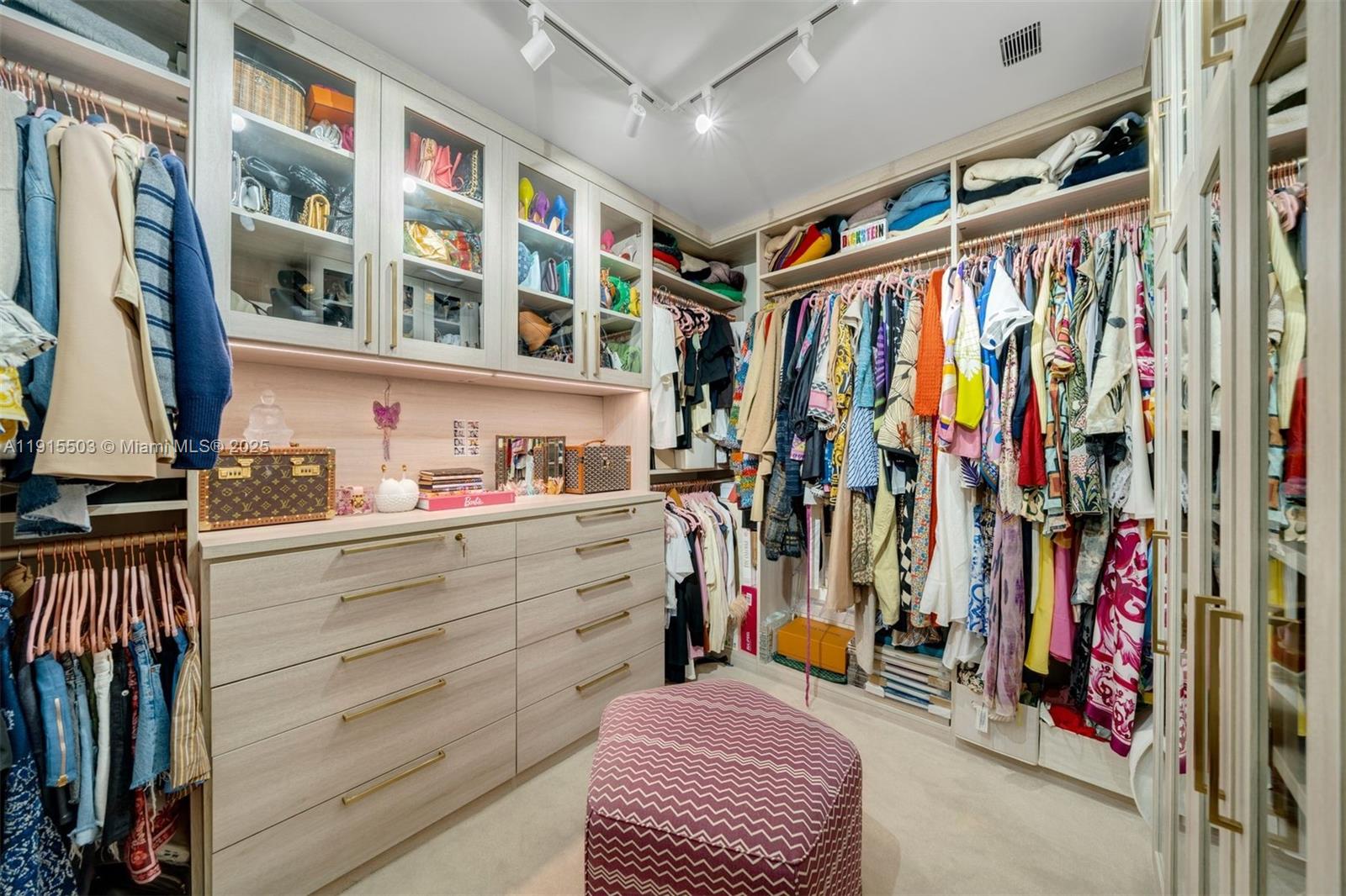 Miami Beach, Florida, 33139, United States, 3 Bedrooms Bedrooms, ,3 BathroomsBathrooms,Residential,For Sale,1996071