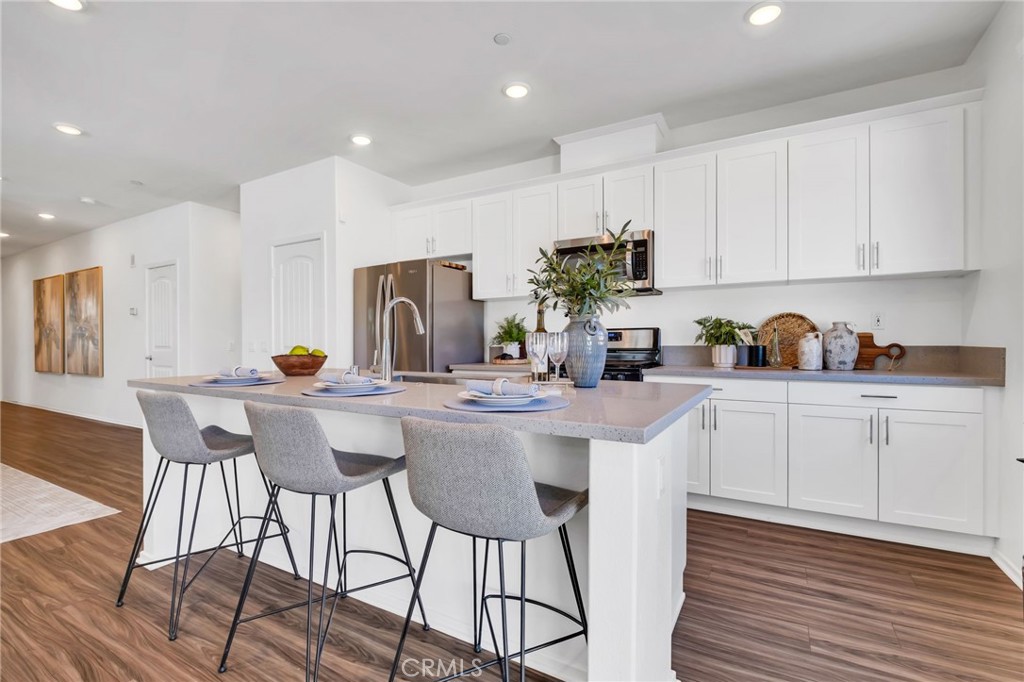 Moreno Valley, California, 92553, United States, 3 Bedrooms Bedrooms, ,2 BathroomsBathrooms,Residential,For Sale,2042349