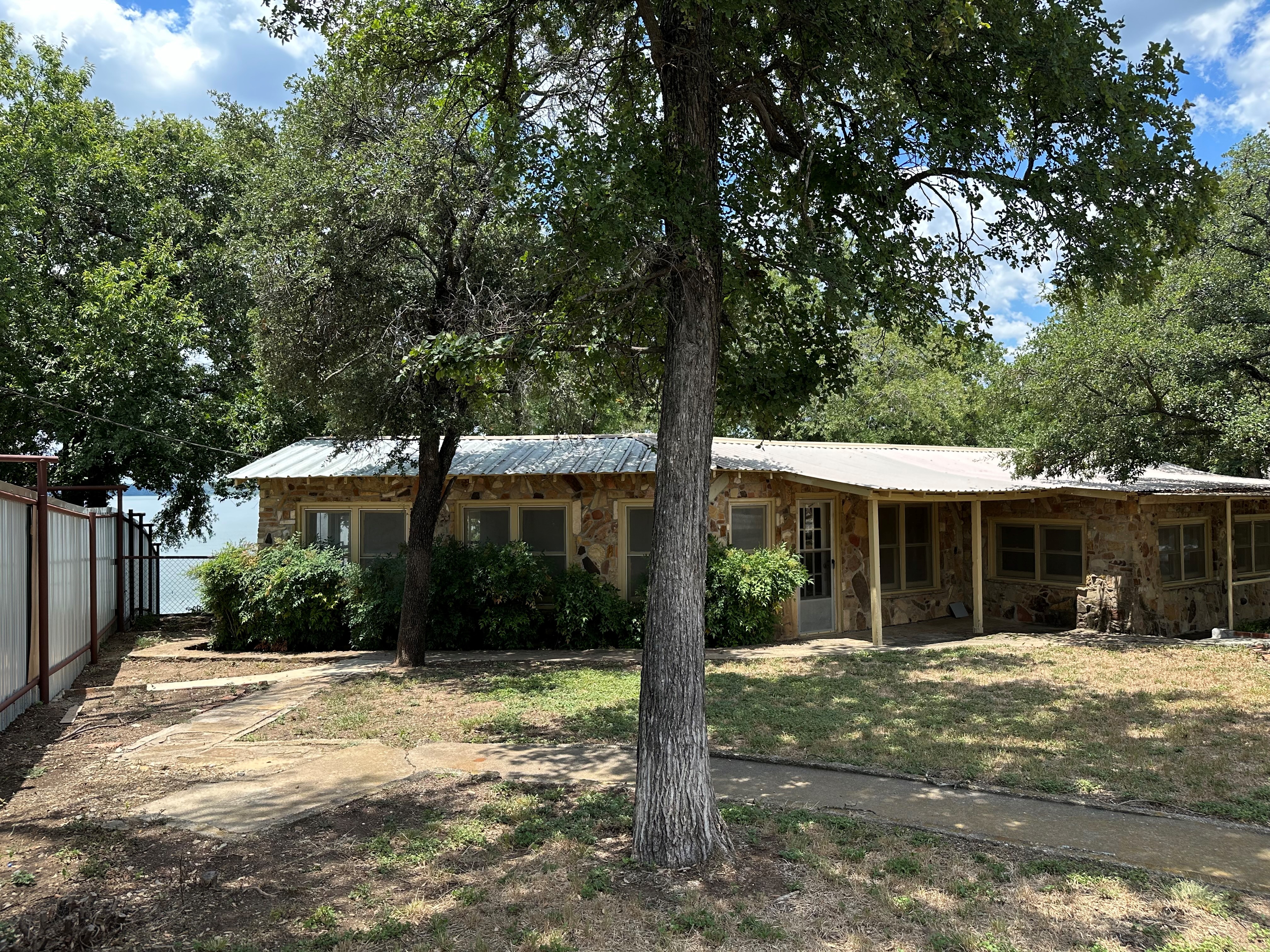 Bridgeport, Texas, 76426, United States, 3 Bedrooms Bedrooms, ,1 BathroomBathrooms,Residential,For Sale,1880460