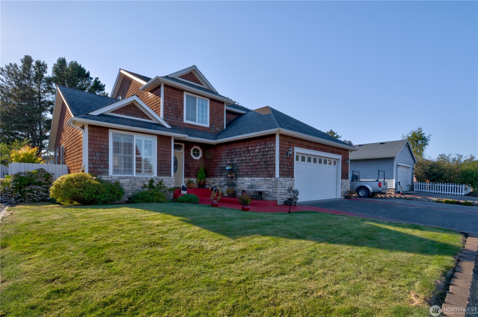 Long Beach, Washington, 98631, United States, 3 Bedrooms Bedrooms, ,4 BathroomsBathrooms,Residential,For Sale,1937572