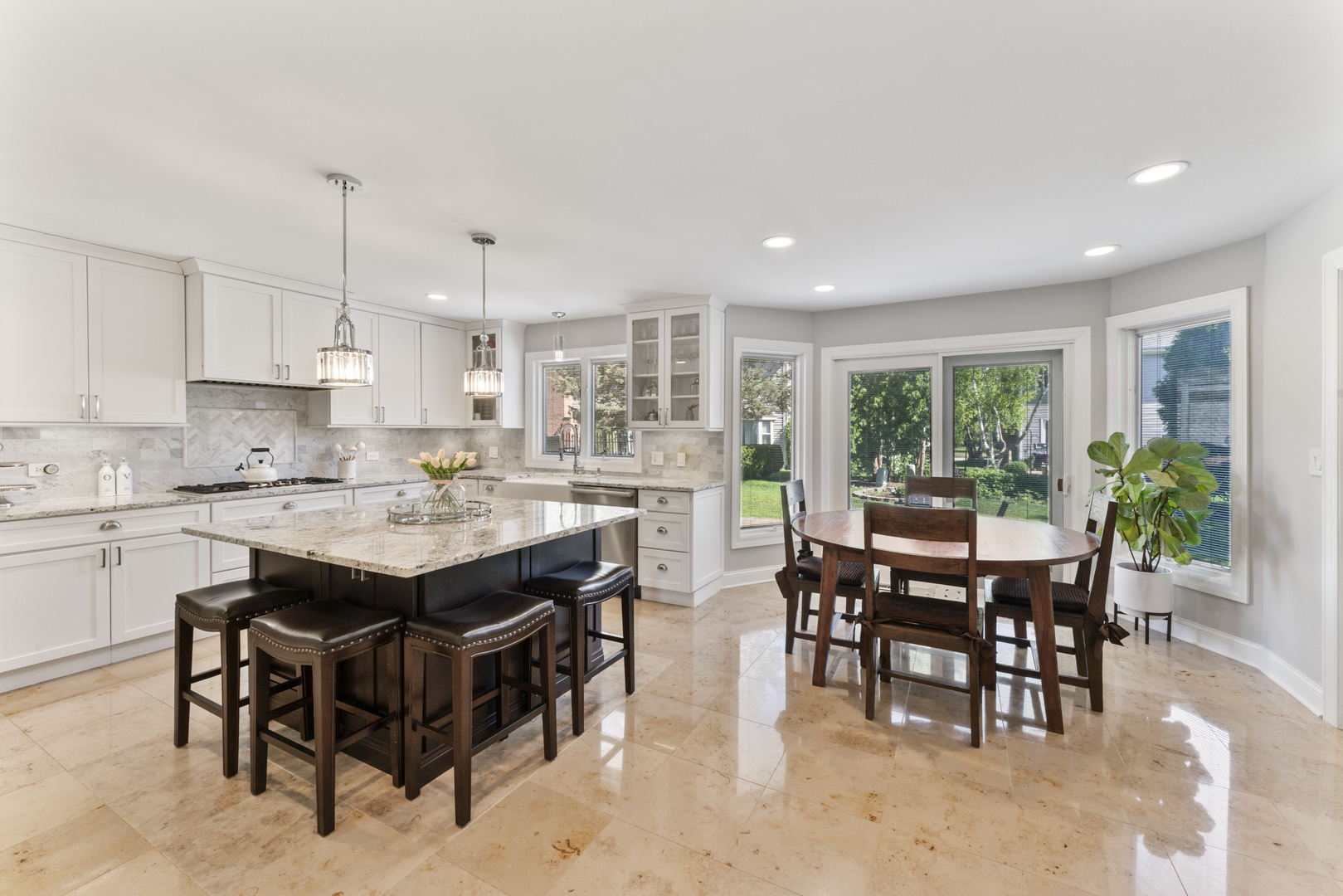 Palatine, Illinois, 60067, United States, 4 Bedrooms Bedrooms, ,4 BathroomsBathrooms,Residential,For Sale,1921870