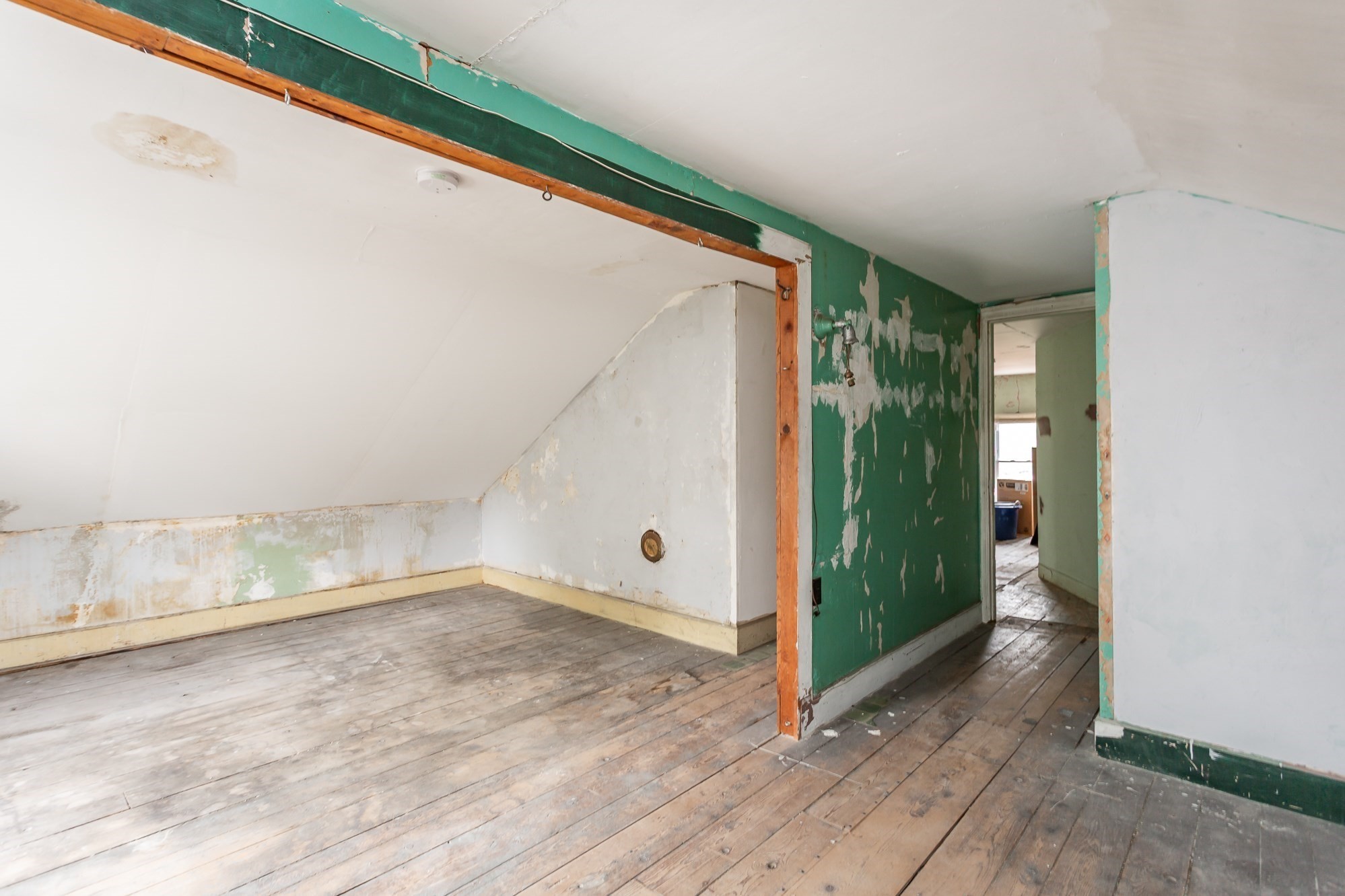 New Bedford, Massachusetts, 02740, United States, 7 Bedrooms Bedrooms, ,2 BathroomsBathrooms,Residential,For Sale,1943461