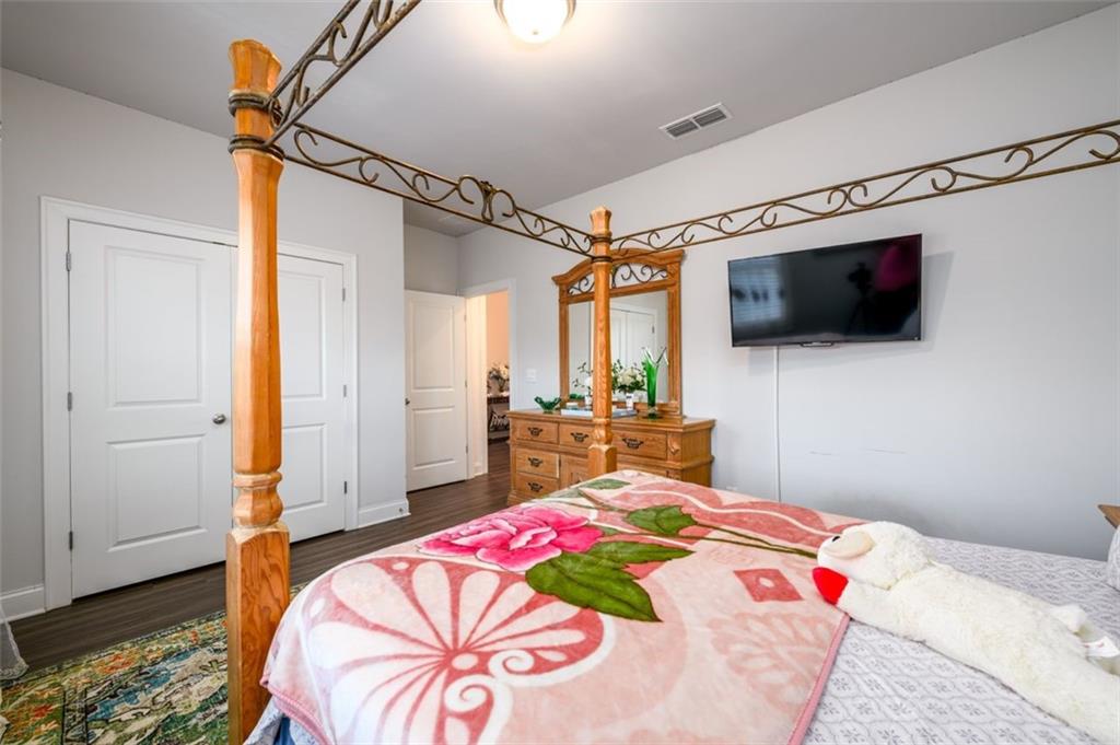 Cumming, Georgia, 30028, United States, 4 Bedrooms Bedrooms, ,3 BathroomsBathrooms,Residential,For Sale,1840509