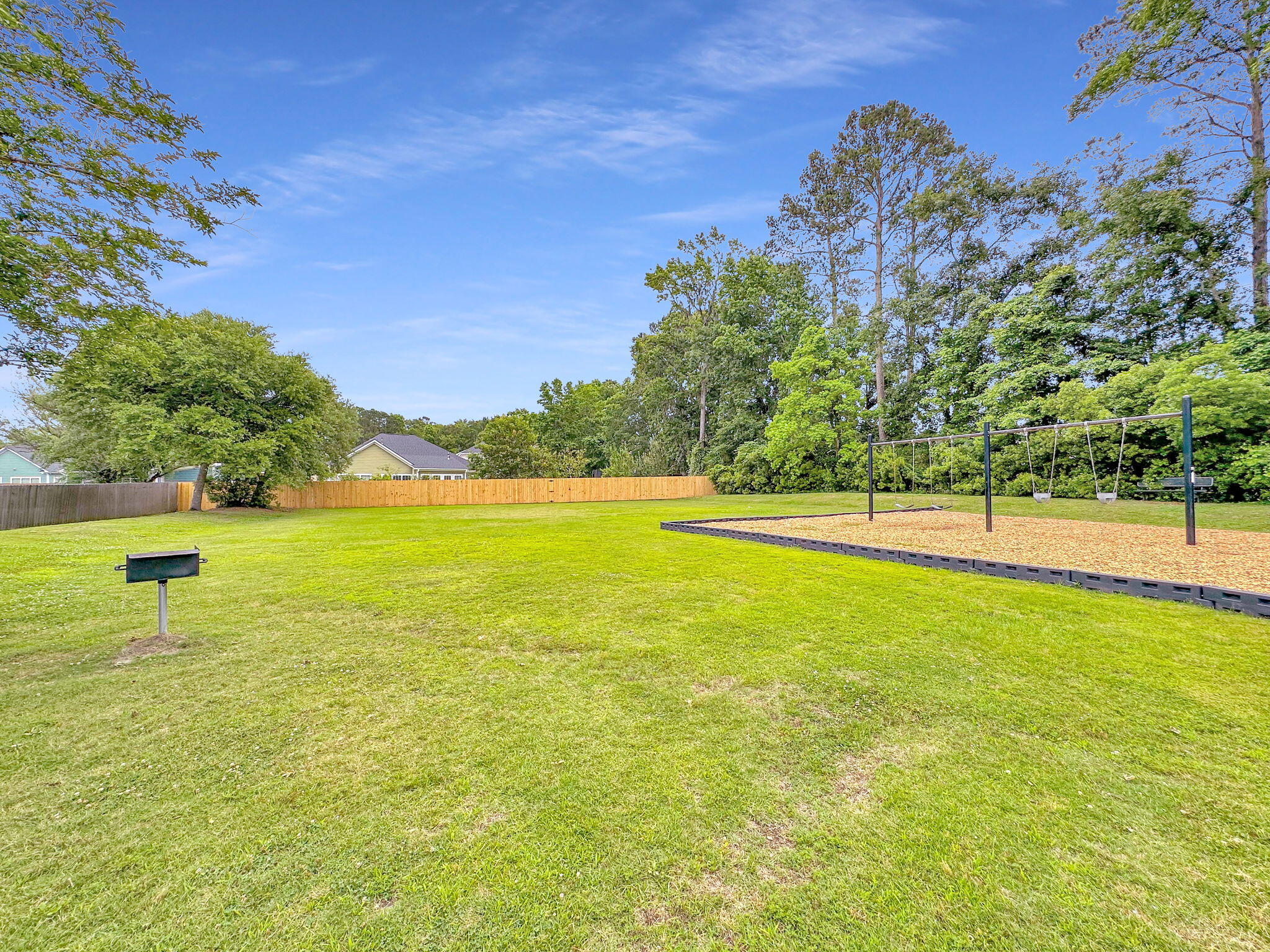 North Charleston, South Carolina, 29420, United States, 5 Bedrooms Bedrooms, ,4 BathroomsBathrooms,Residential,For Sale,1899453