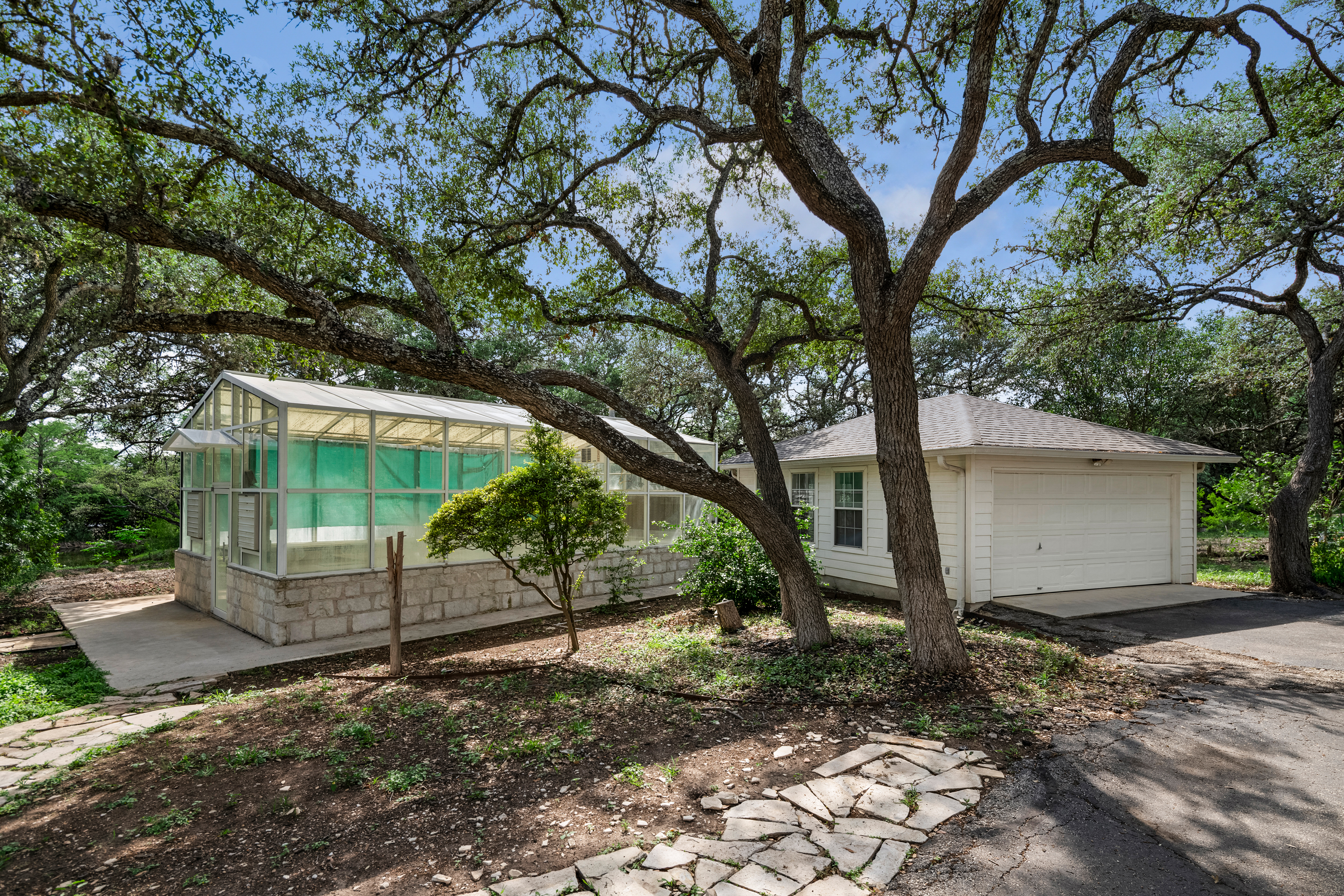  Timeless Estate in the Heart of Hill Country Village - 物件實景