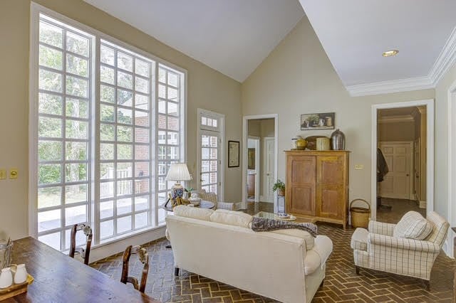 Vicksburg, Mississippi, 39183, United States, 4 Bedrooms Bedrooms, ,4 BathroomsBathrooms,Residential,For Sale,1919653