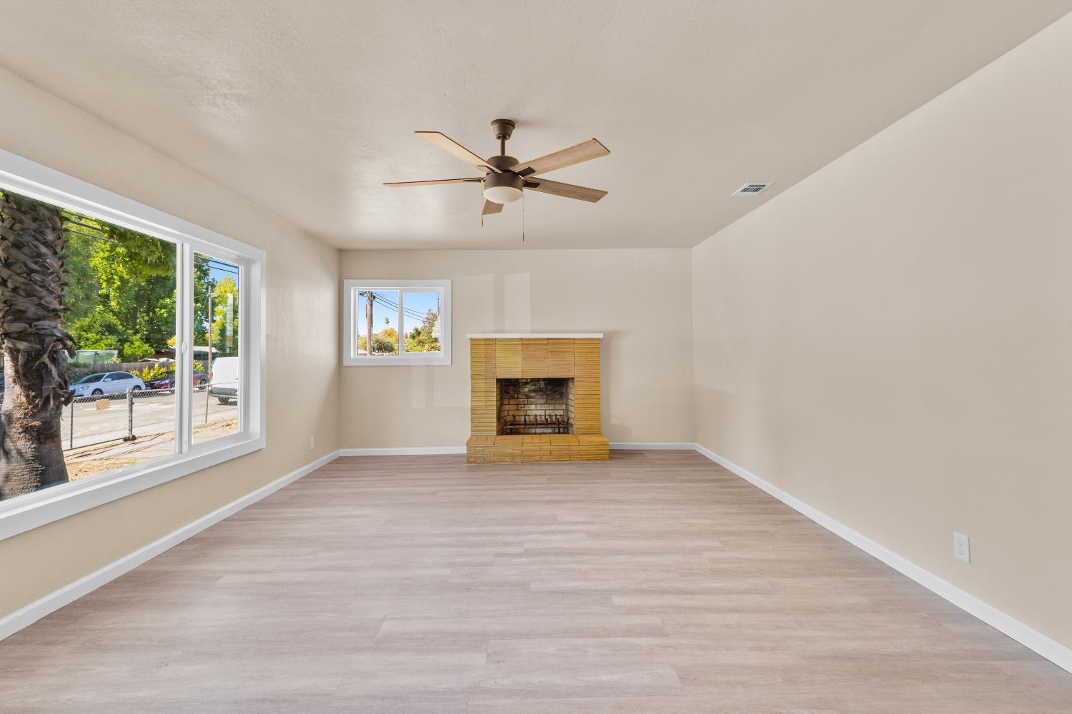 Roseville, California, 95678, United States, 3 Bedrooms Bedrooms, ,2 BathroomsBathrooms,Residential,For Sale,1923515