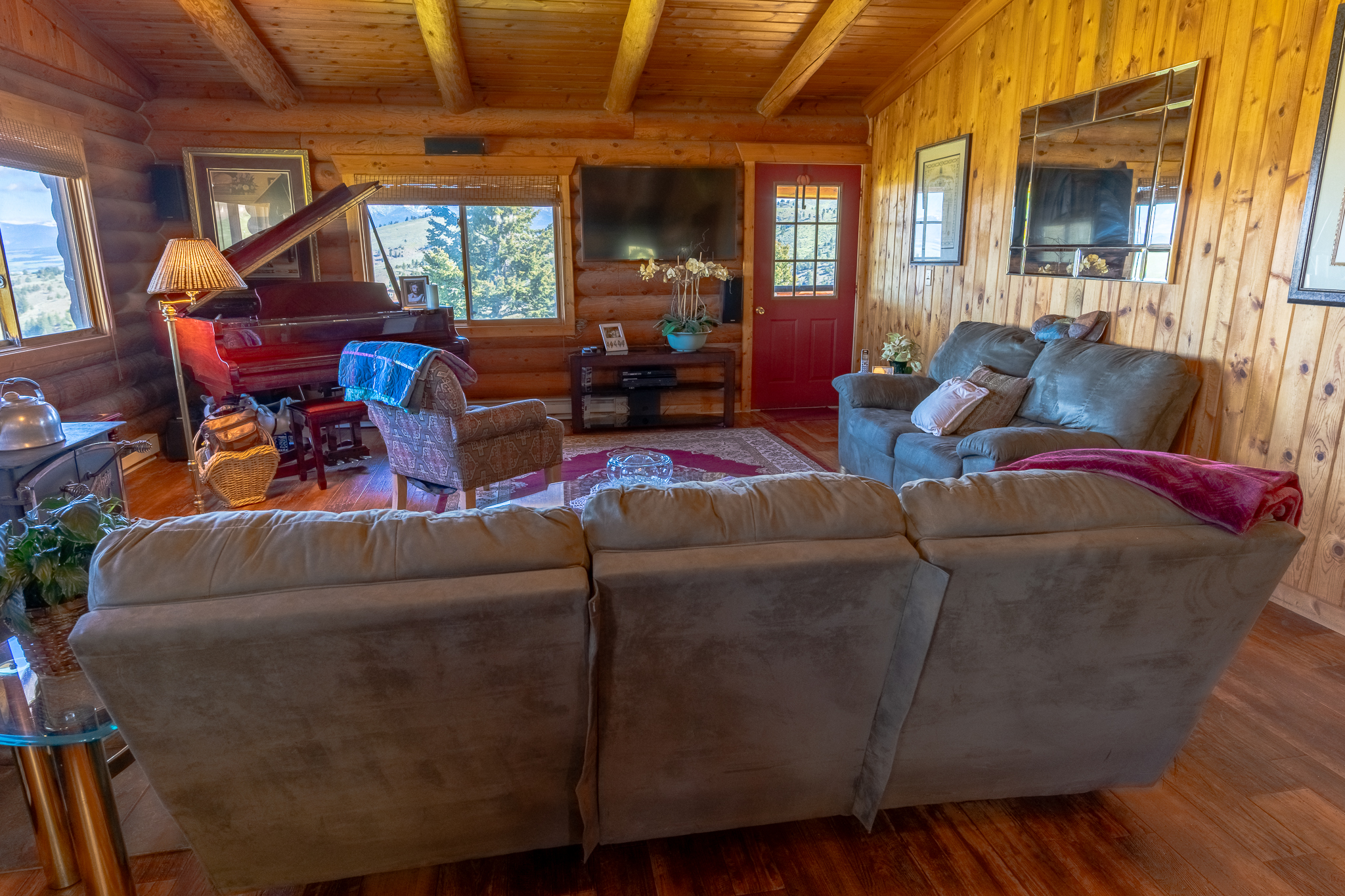 Townsend, Montana, 59644, United States, 4 Bedrooms Bedrooms, ,3 BathroomsBathrooms,Residential,For Sale,1841614