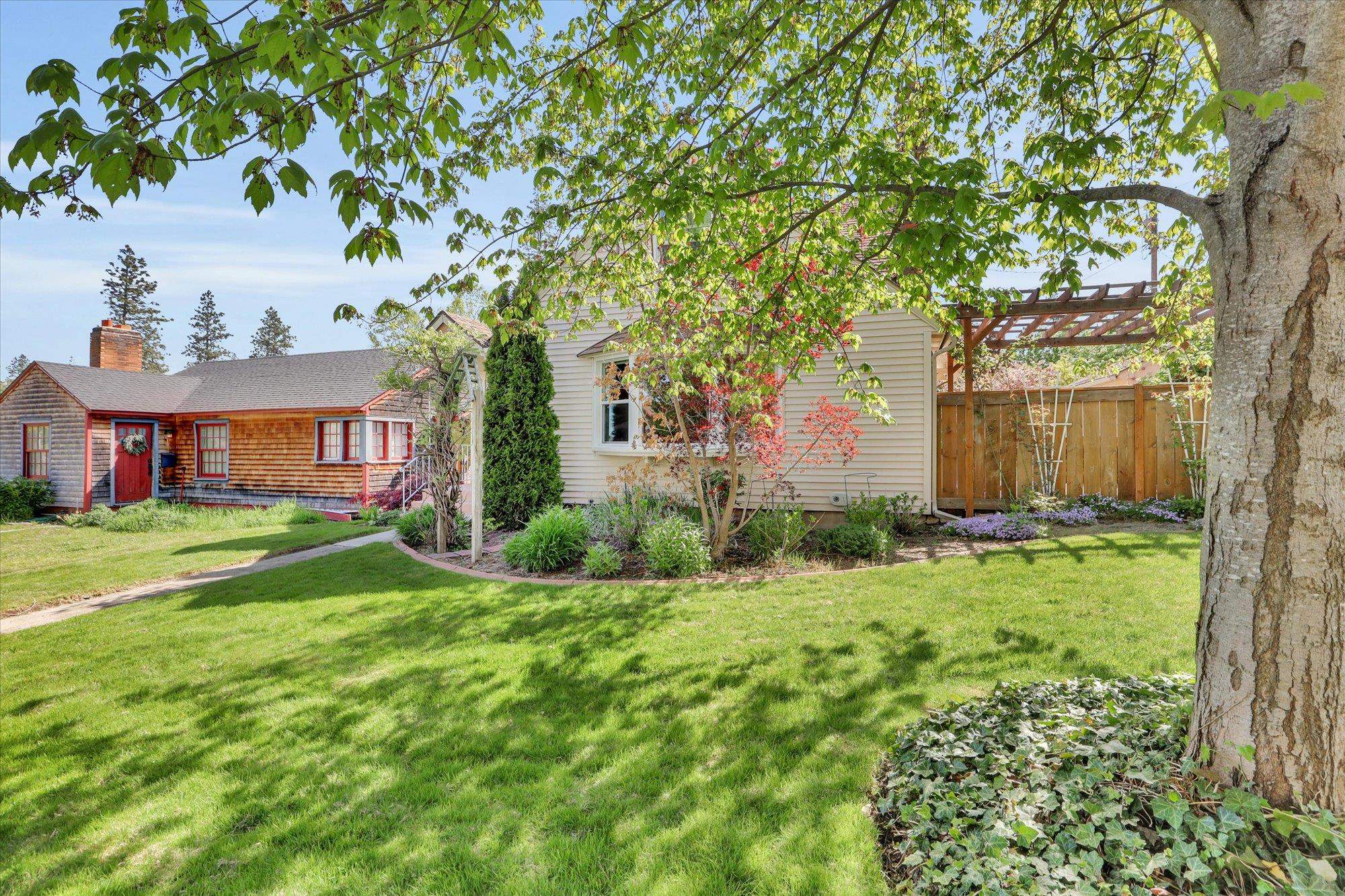 Spokane, Washington, 99203, United States, 4 Bedrooms Bedrooms, ,3 BathroomsBathrooms,Residential,For Sale,1939271