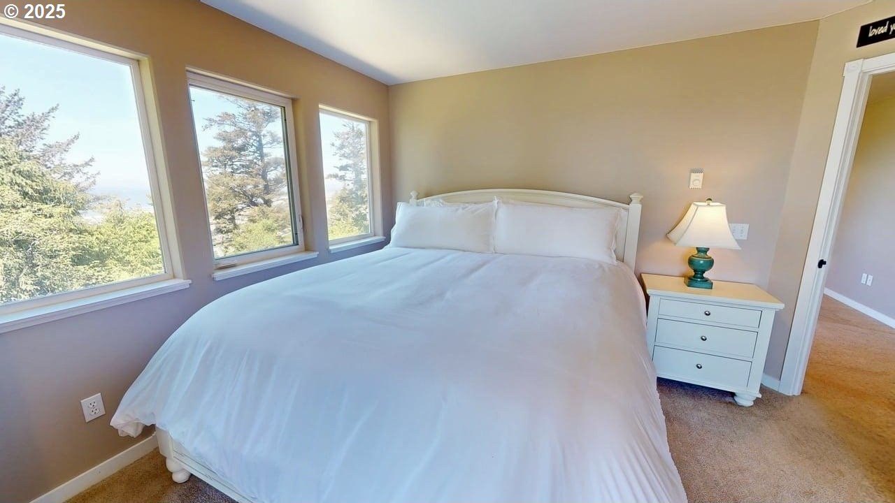 Gold Beach, Oregon, 97444, United States, 6 Bedrooms Bedrooms, ,4 BathroomsBathrooms,Residential,For Sale,1982299