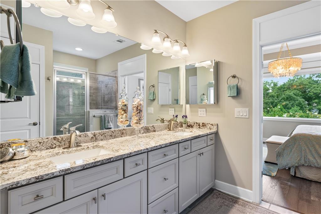 Gainesville, Georgia, 30504, United States, 3 Bedrooms Bedrooms, ,2 BathroomsBathrooms,Residential,For Sale,1937027
