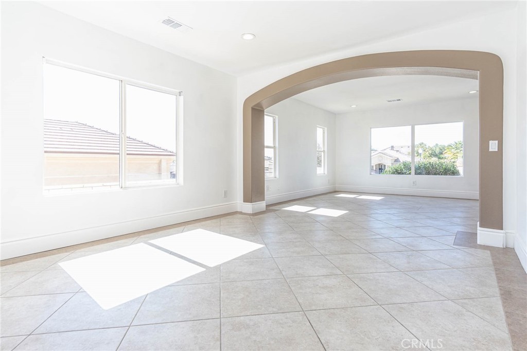 Apple Valley, California, 92307, United States, 6 Bedrooms Bedrooms, ,7 BathroomsBathrooms,Residential,For Sale,2022509