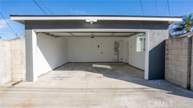 Long Beach, California, 90805, United States, 4 Bedrooms Bedrooms, ,2 BathroomsBathrooms,Residential,For Sale,2048127