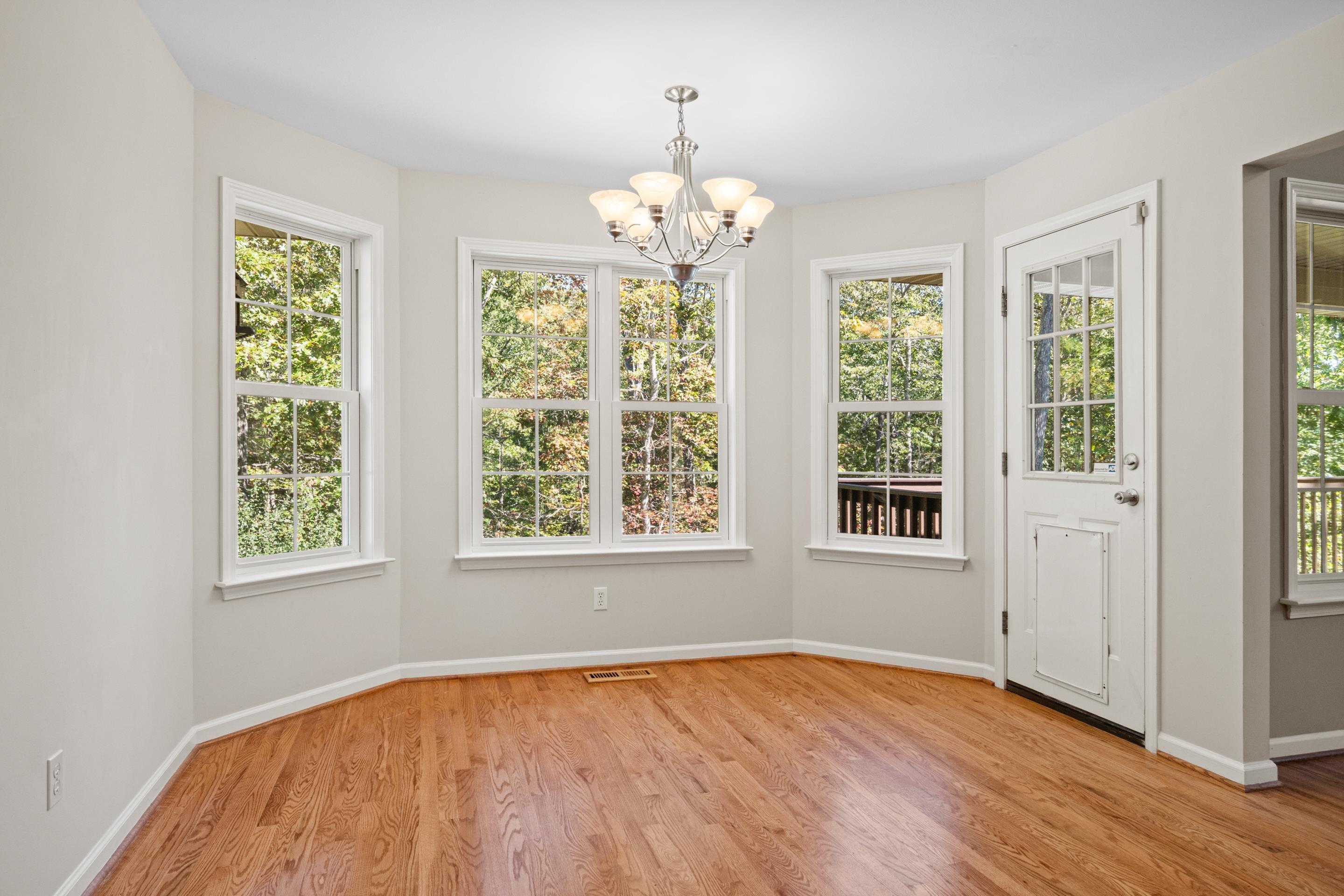 Blacksburg, Virginia, 24060, United States, 3 Bedrooms Bedrooms, ,4 BathroomsBathrooms,Residential,For Sale,1961376