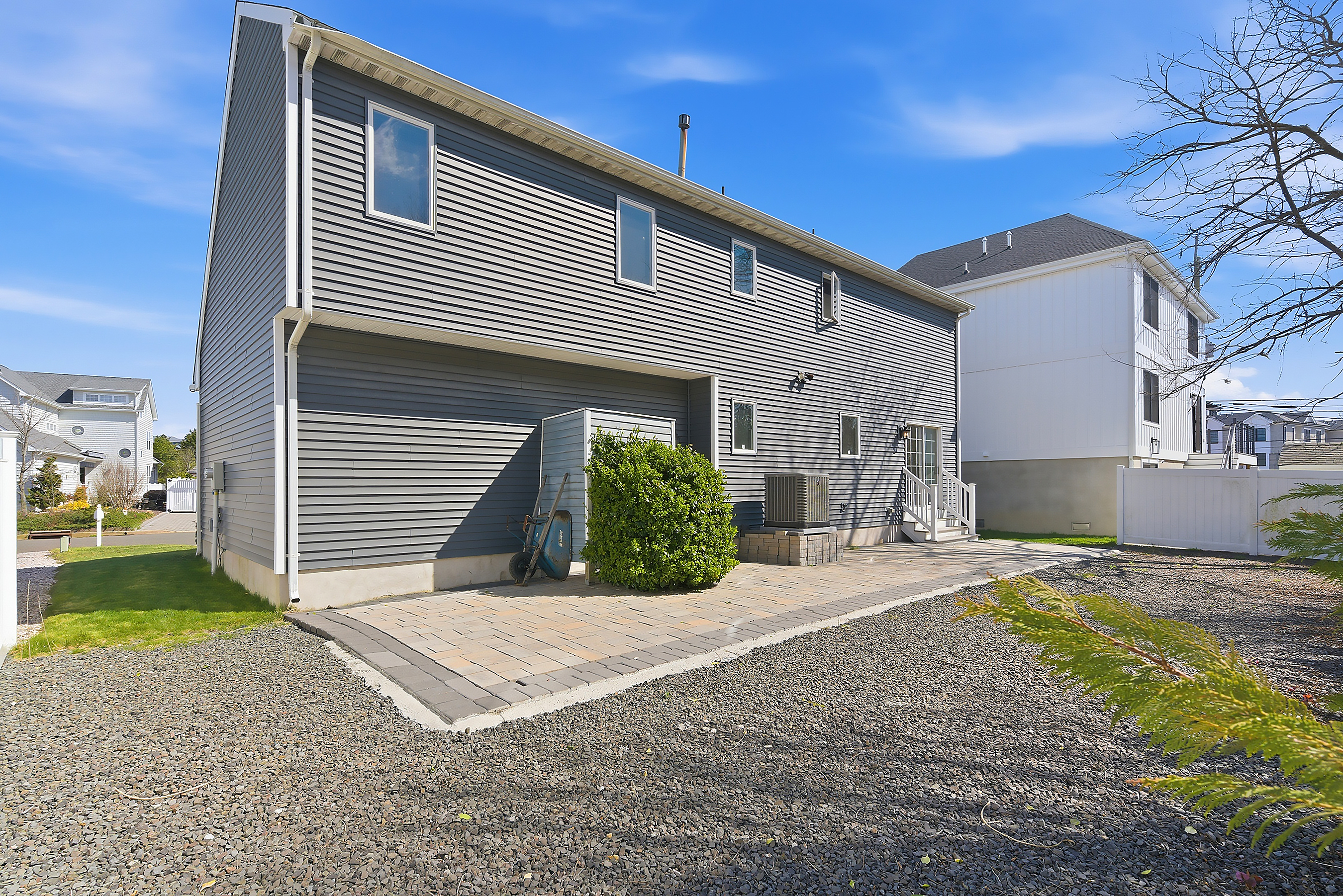  Spacious Shore Colonial in Bay Head Pointe - 物件實景