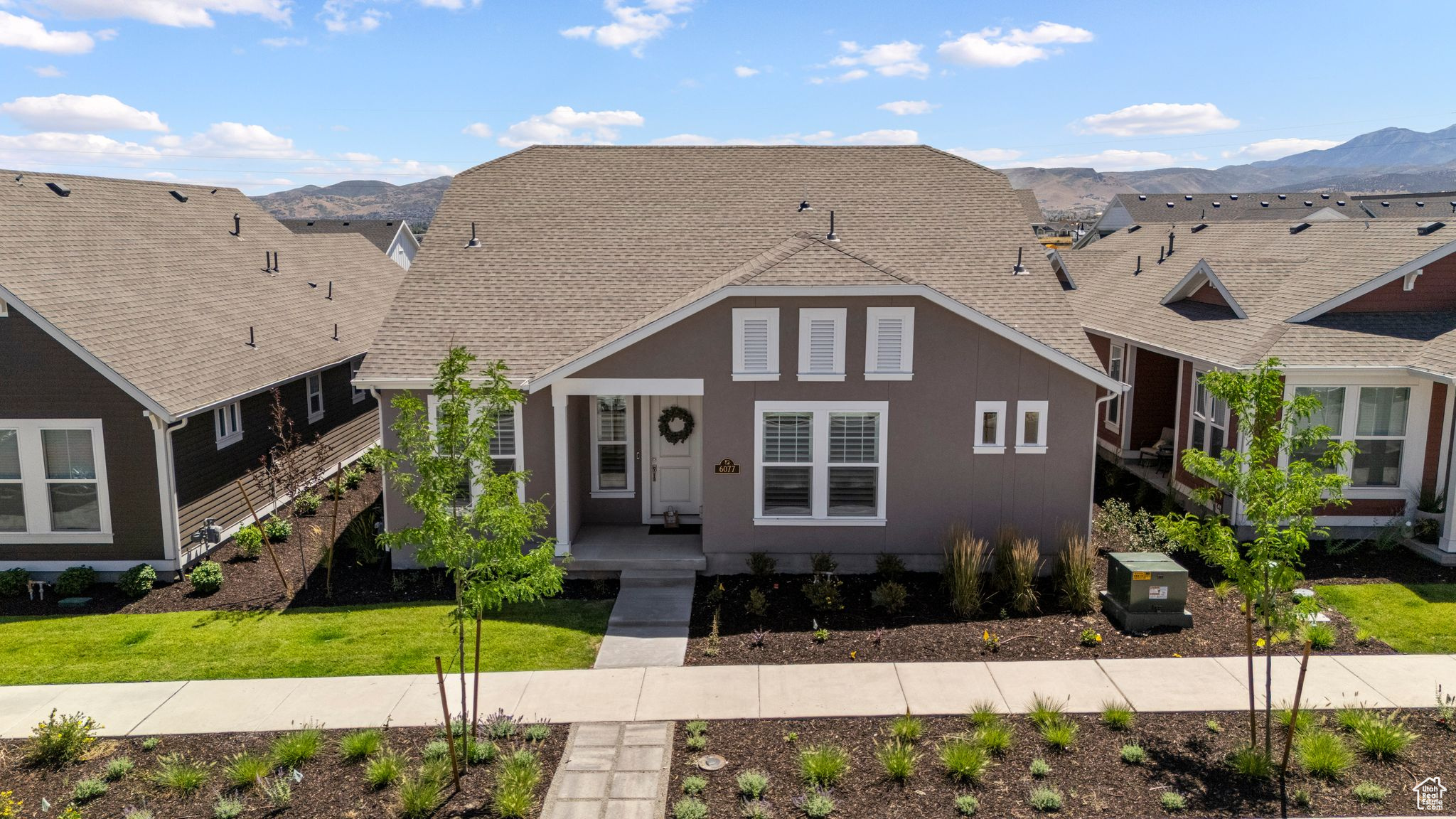 South Jordan, Utah, 84009, United States, 2 Bedrooms Bedrooms, ,3 BathroomsBathrooms,Residential,For Sale,1903673
