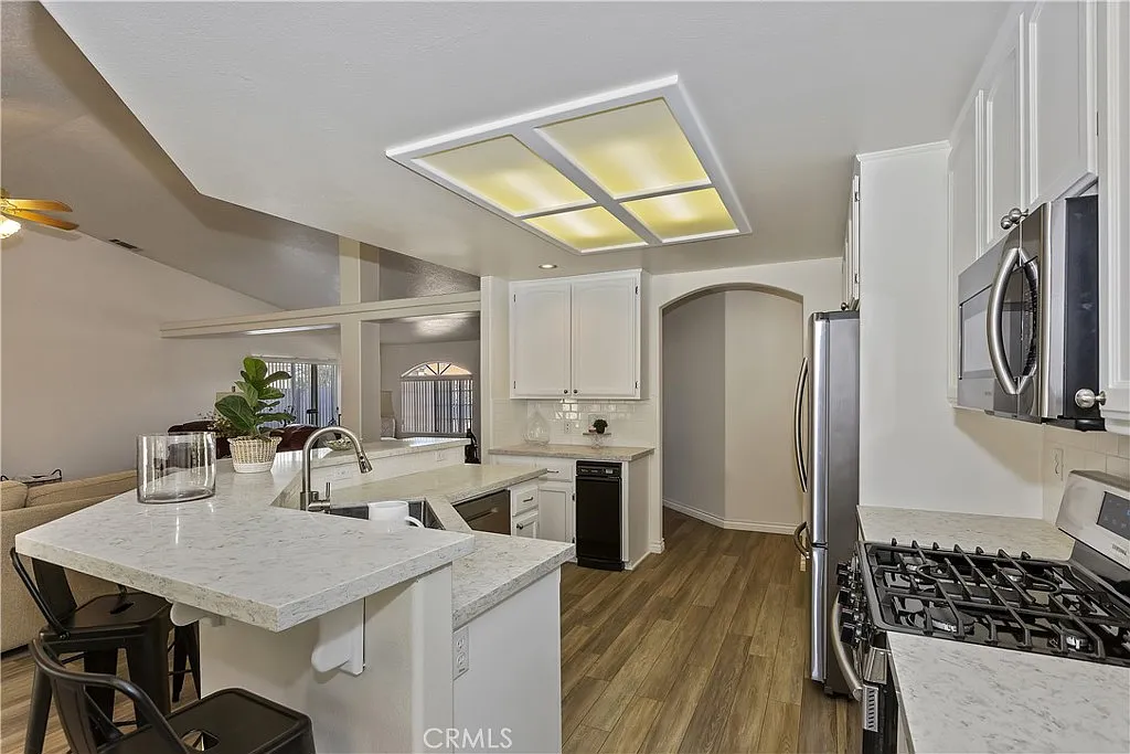 Victorvile, California, 92395, United States, 4 Bedrooms Bedrooms, ,2 BathroomsBathrooms,Residential,For Sale,1978607