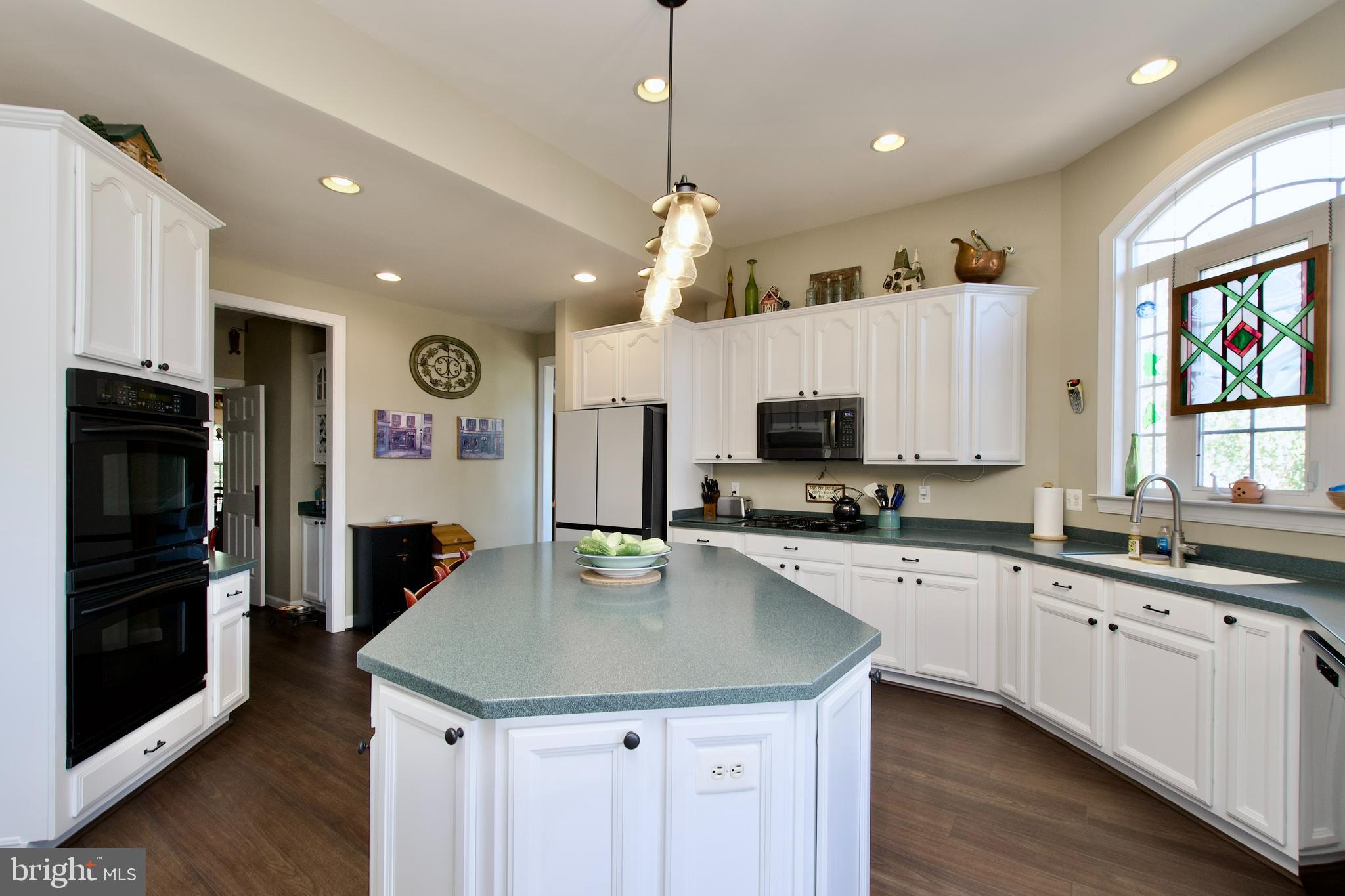 Aldie, Virginia, 20105, United States, 4 Bedrooms Bedrooms, ,5 BathroomsBathrooms,Residential,For Sale,1943897